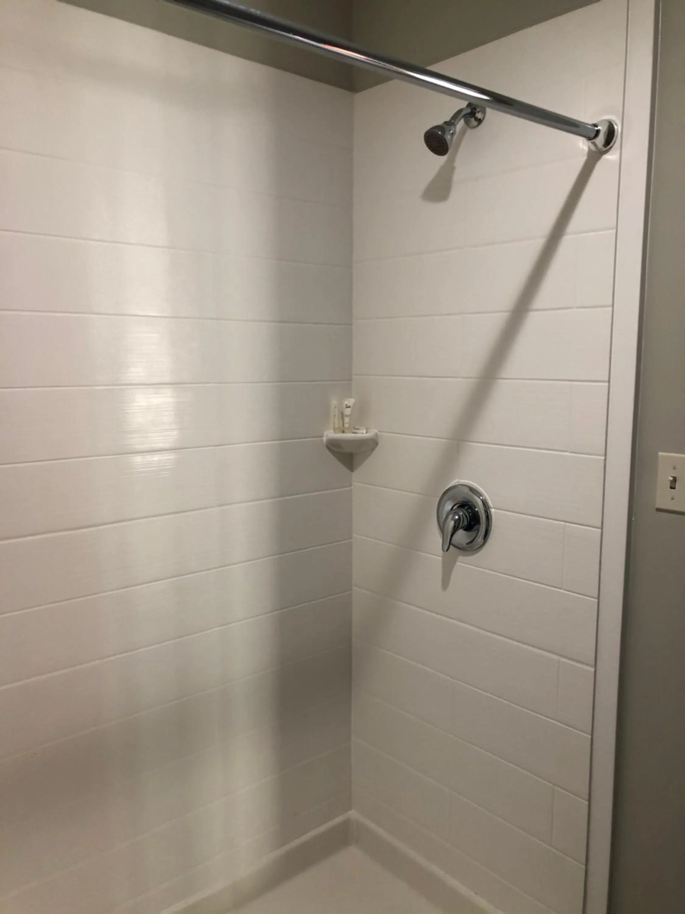 Bathroom in BEL AIR MOTEL