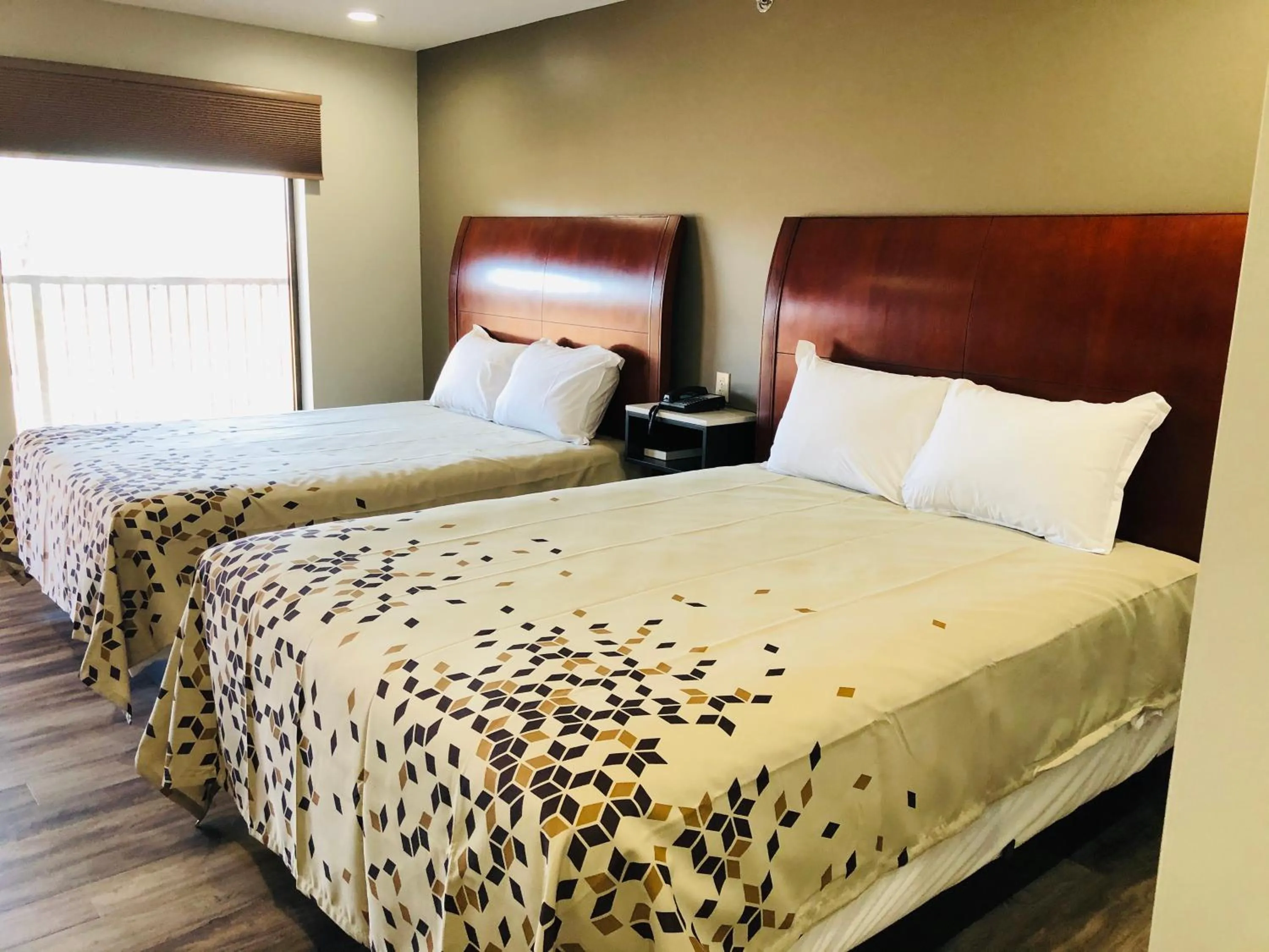 Bed in BEL AIR MOTEL