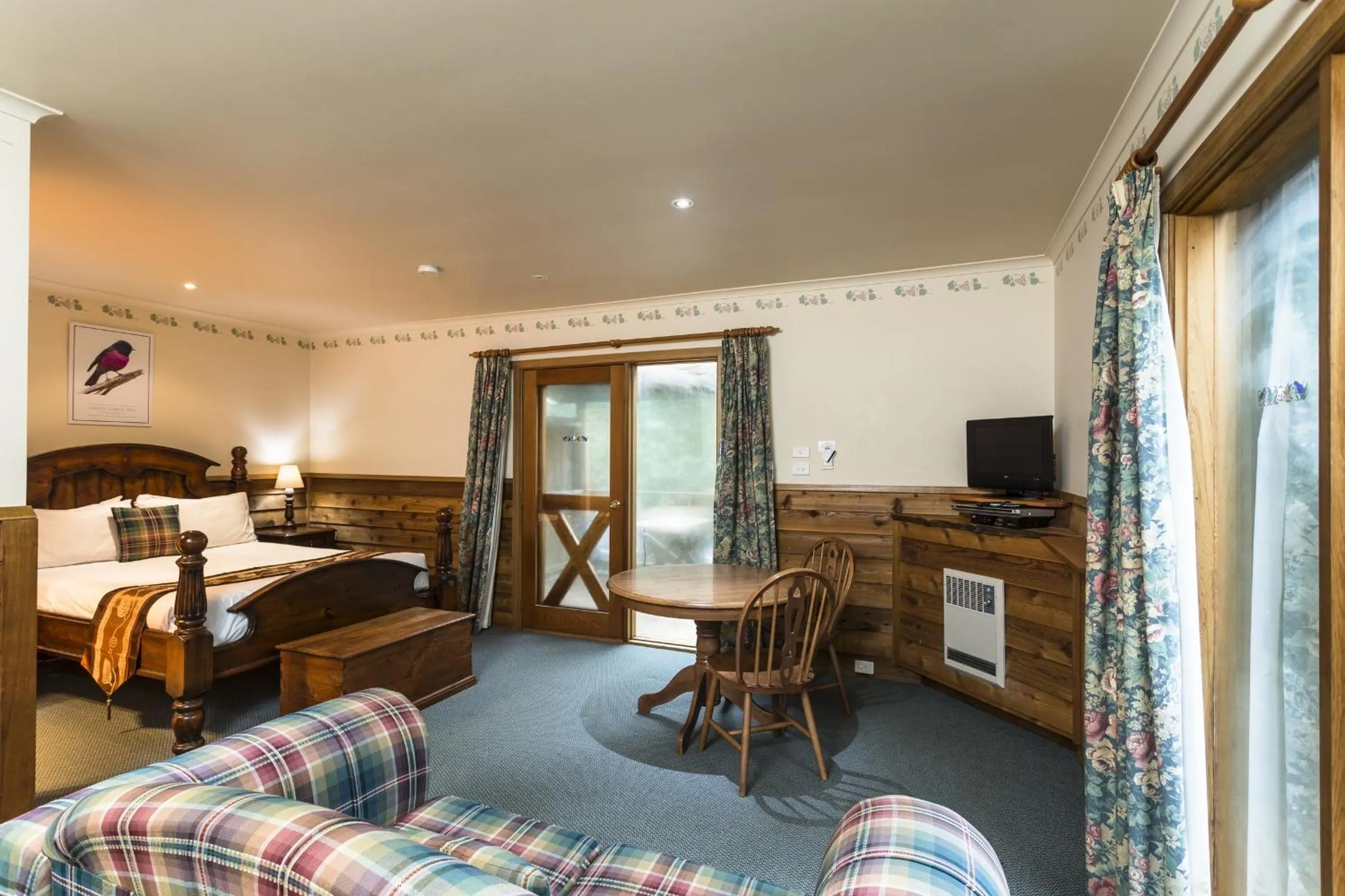 Bed in Cradle forest inn