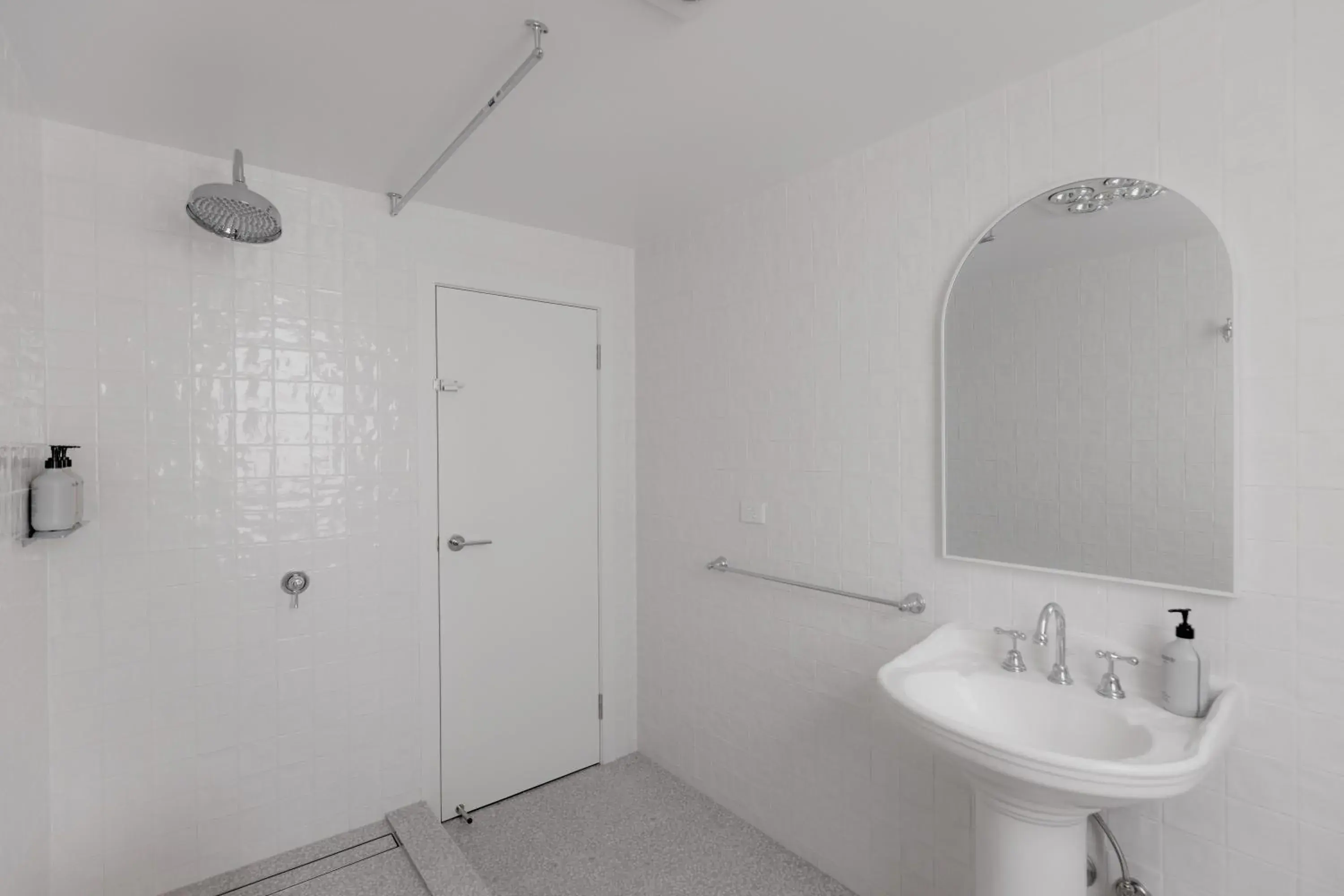 Standard Double Room with Shared Bathroom in Shipwrights Arms Hotel Standard Double Room with Shared Bathroom in Shipwrights Arms Hotel