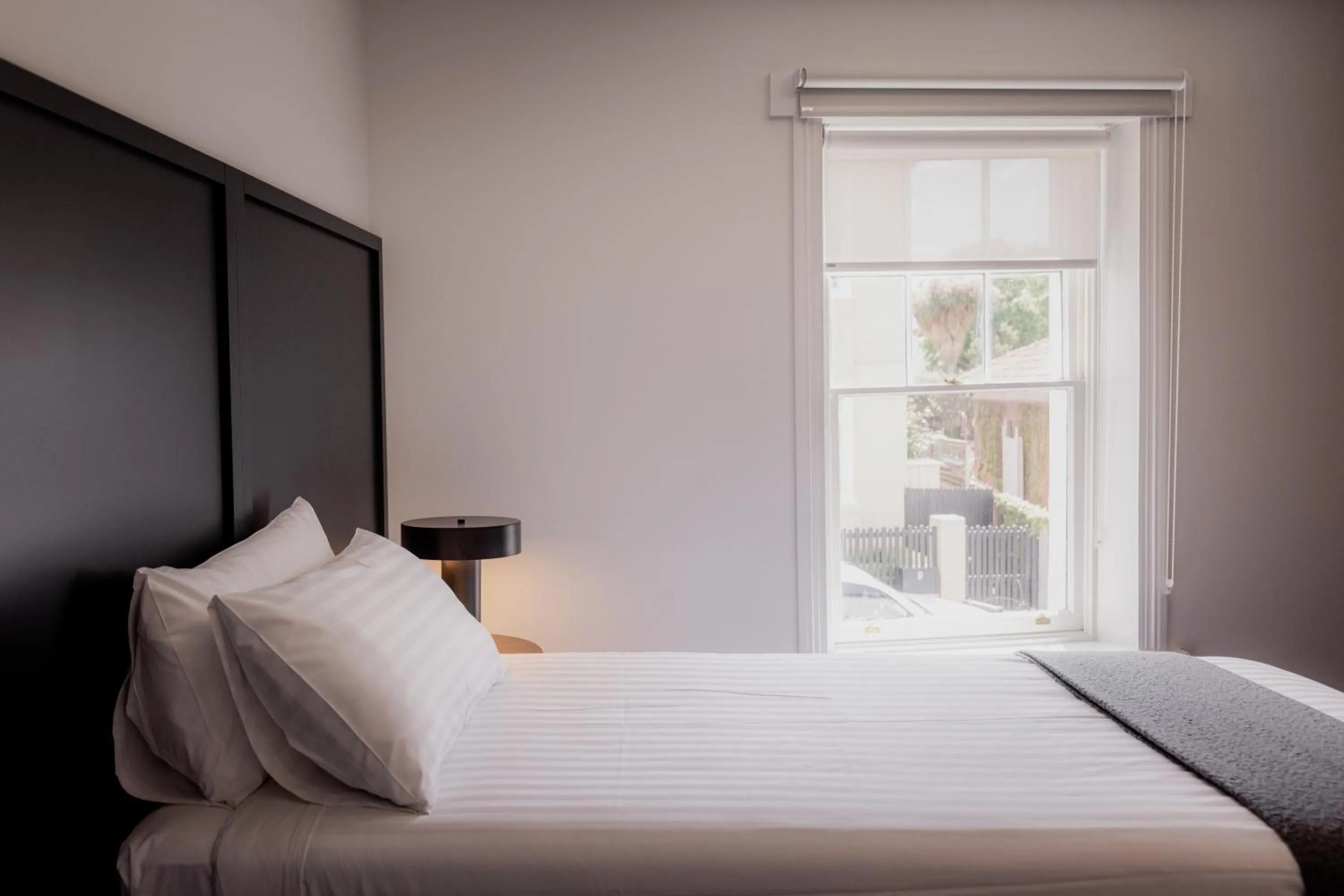 Bed in Shipwrights Arms Hotel