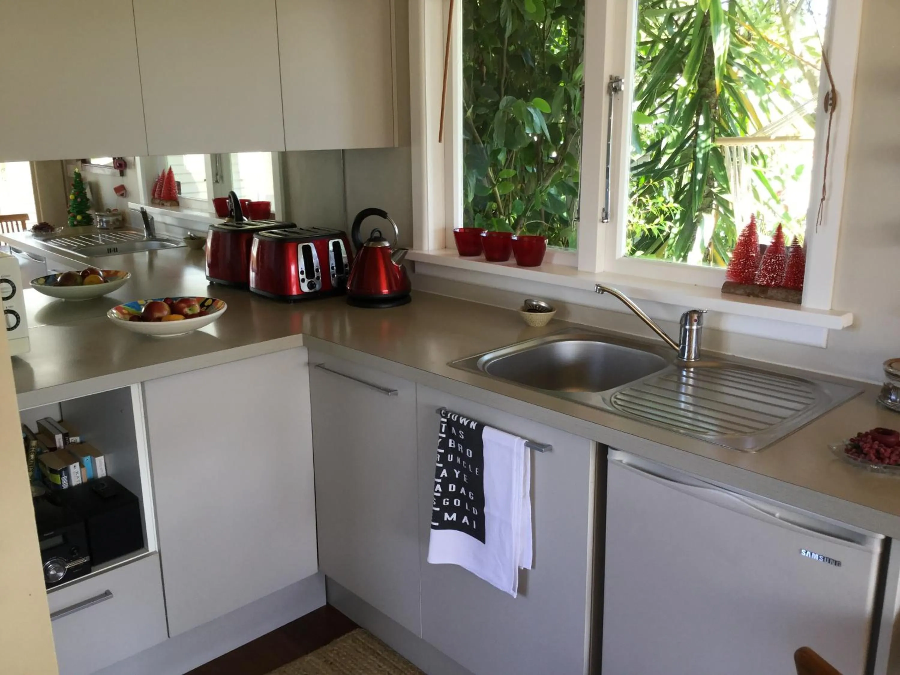 Kitchen or kitchenette in Sundari Retreat