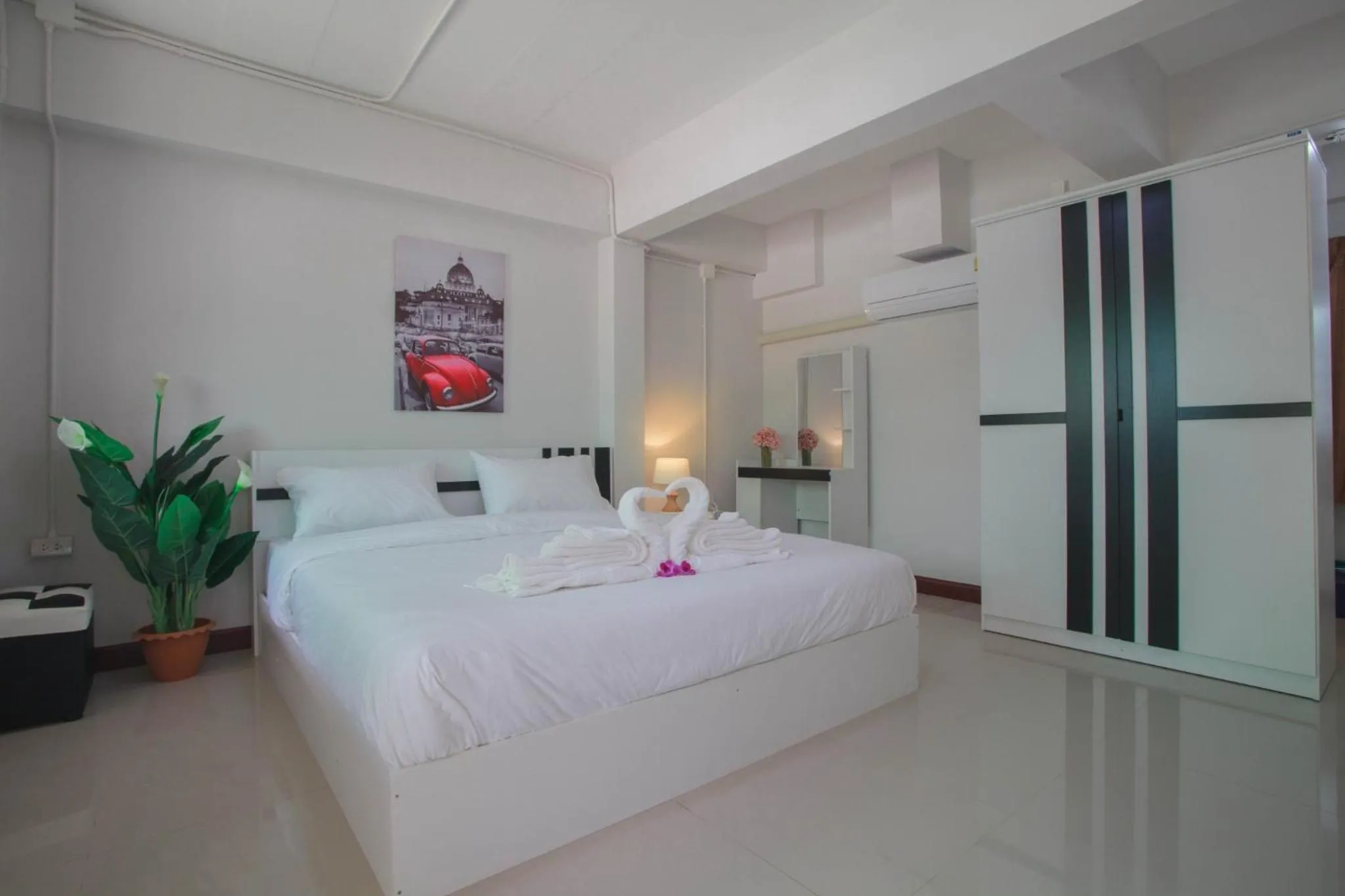 Bed in Pantip Boutique Hotel