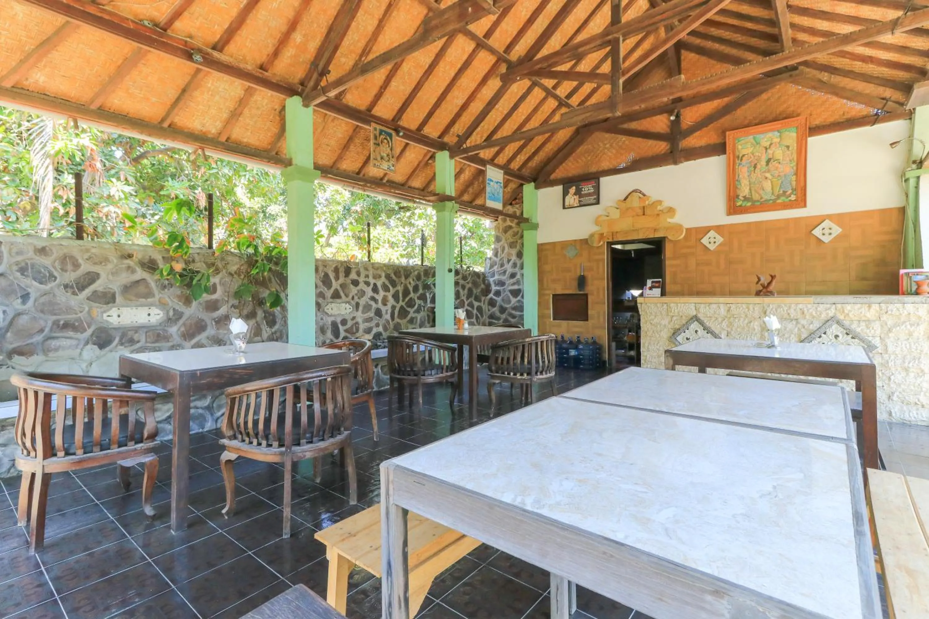 Property building in Hotel Tara Bar & Resto Air Sanih