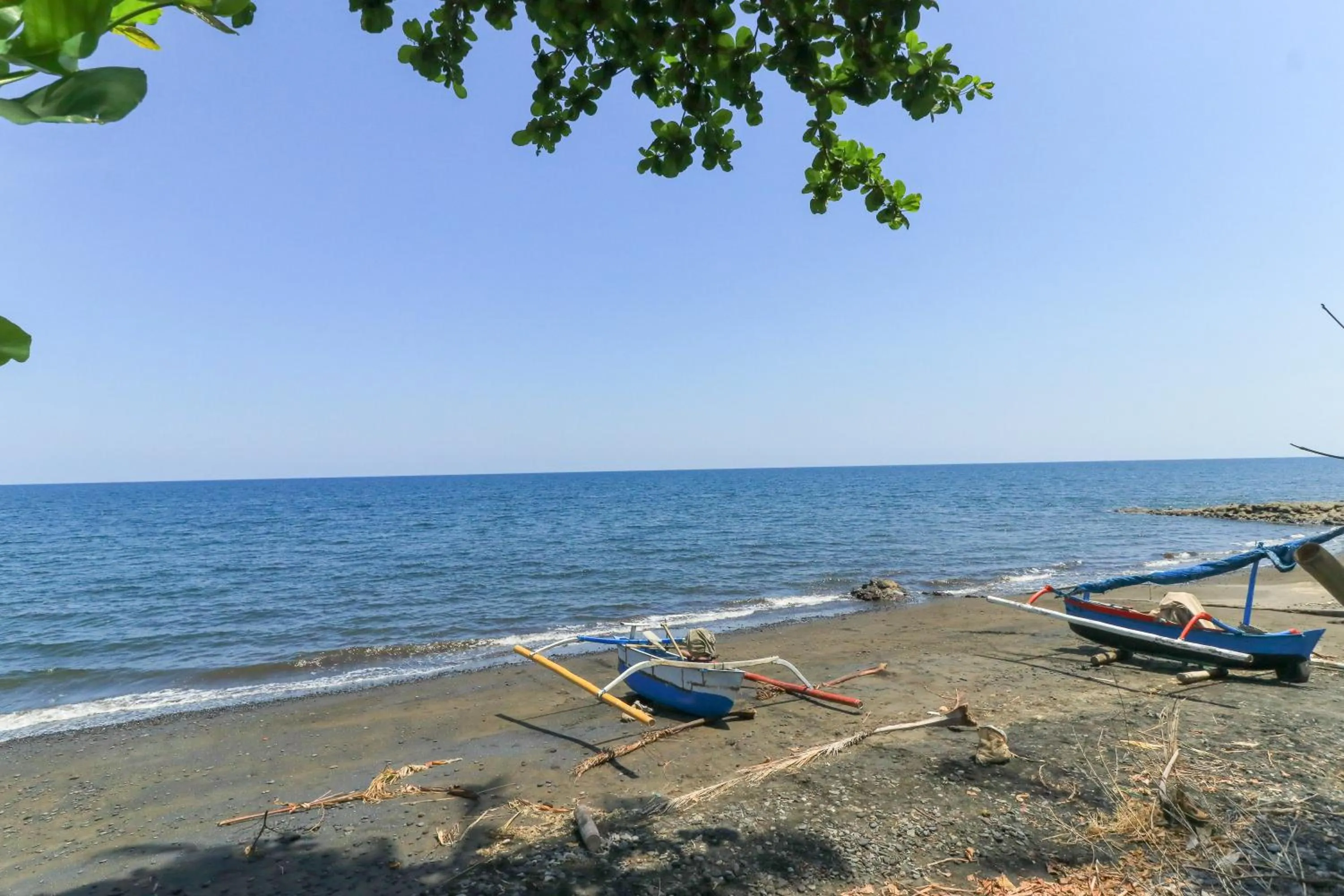 Property building in Hotel Tara Bar & Resto Air Sanih