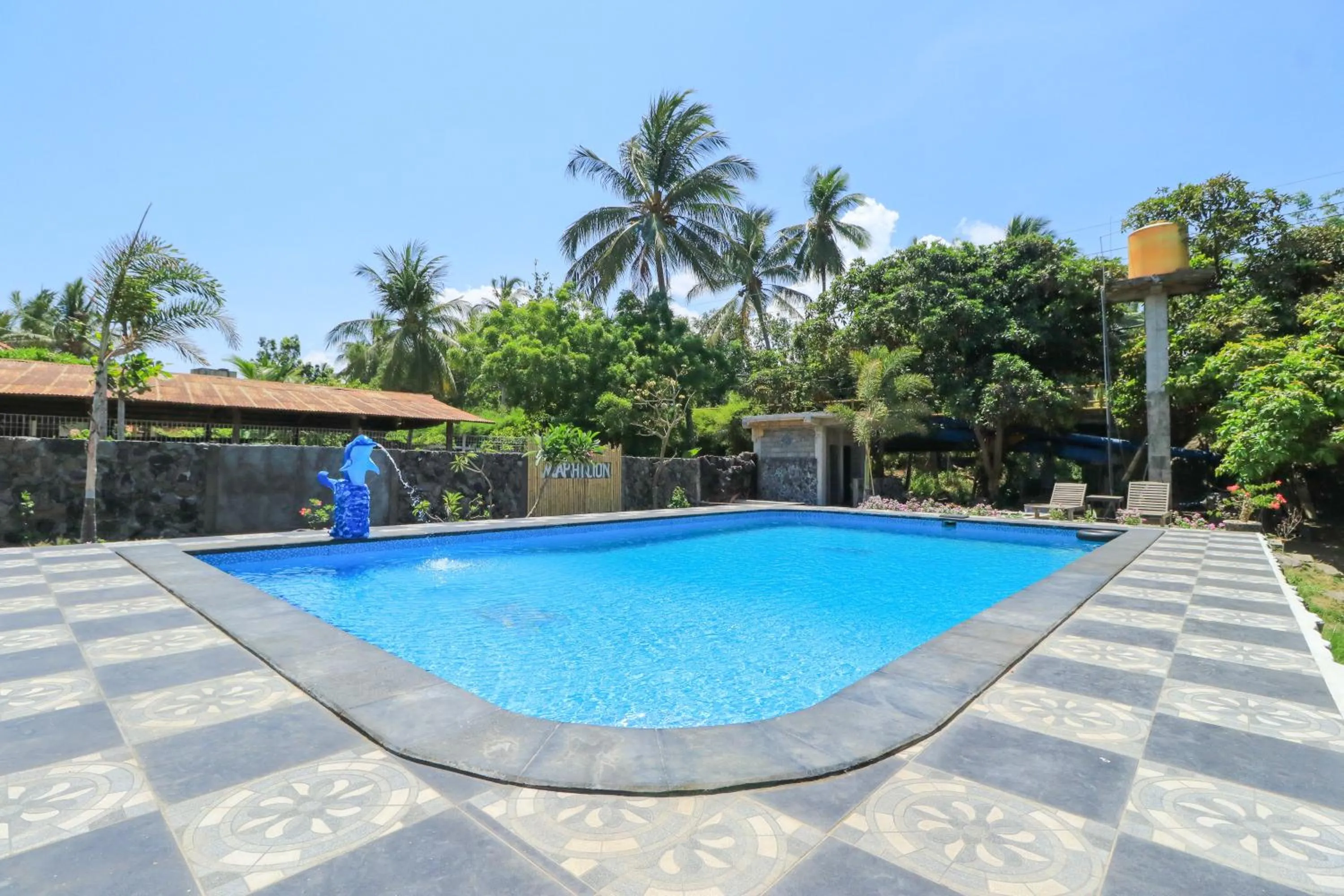 Property building in Hotel Tara Bar & Resto Air Sanih