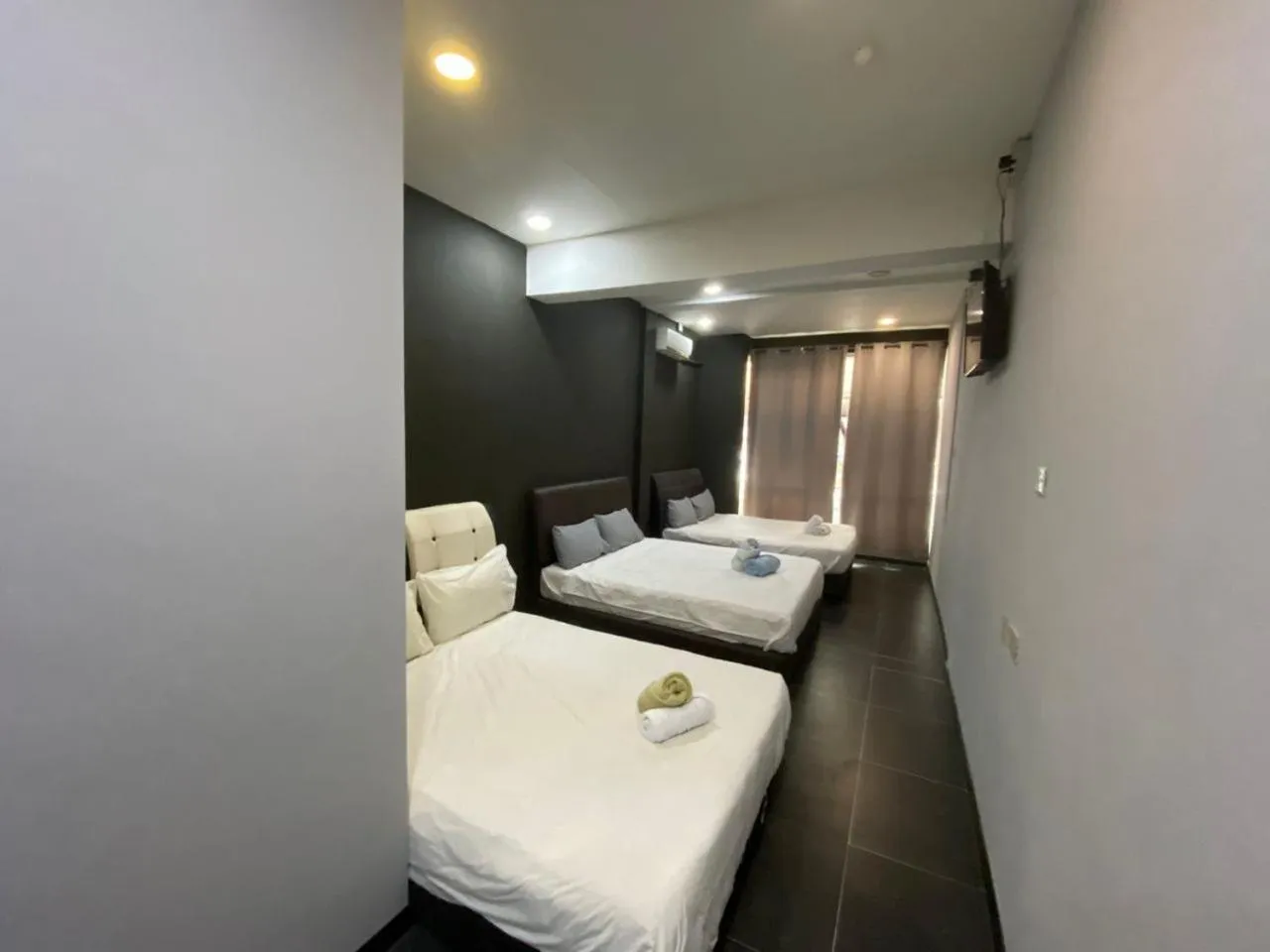 Bedroom, Bed in OYO 89381 Moonnight Hotel