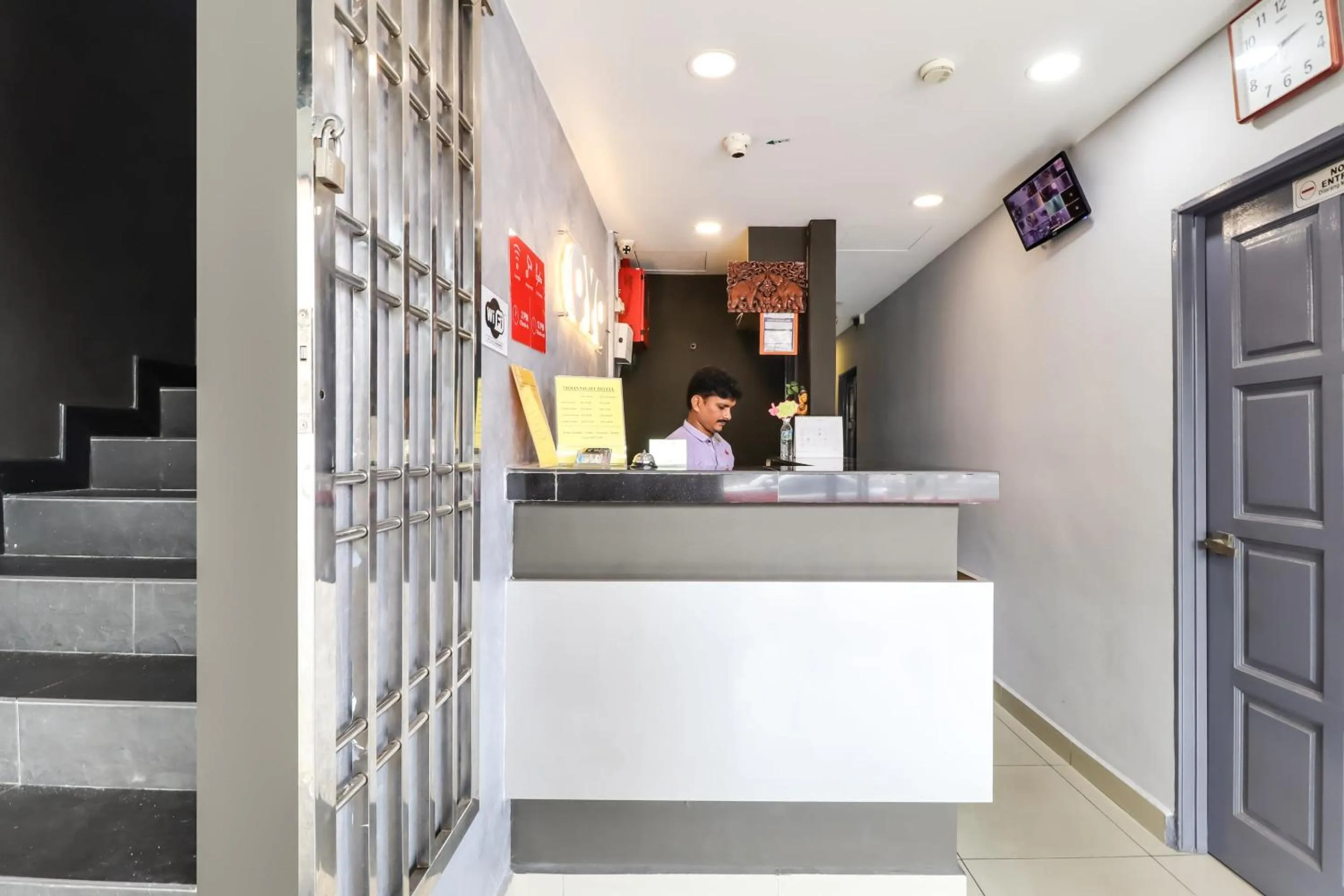 Lobby or reception in OYO 89381 Moonnight Hotel