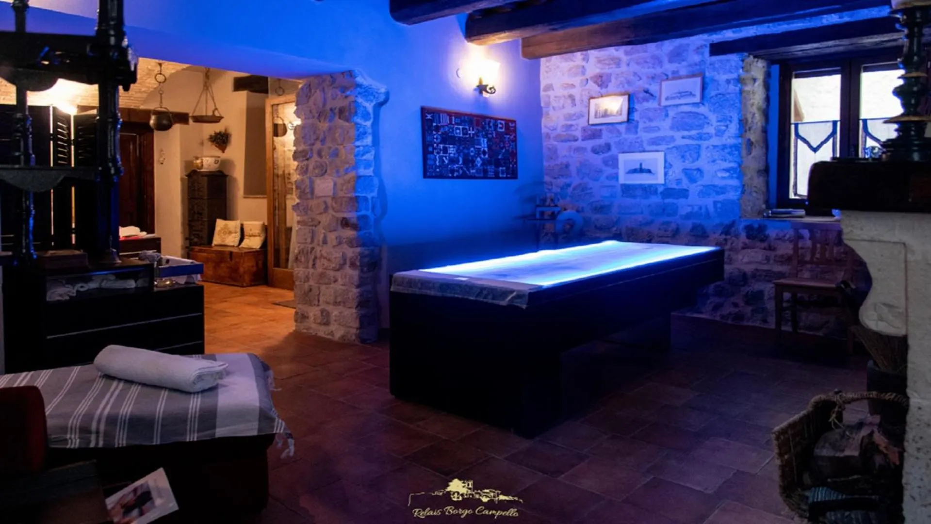 Massage, Bed in Relais Borgo Campello
