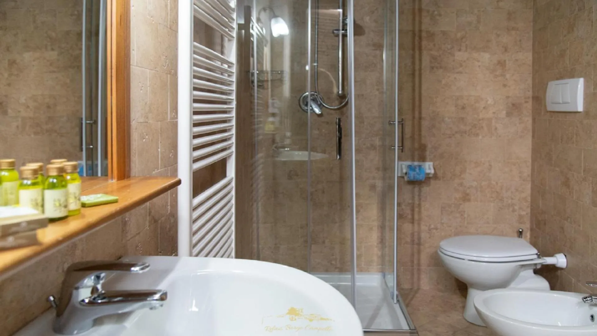 Shower in Relais Borgo Campello