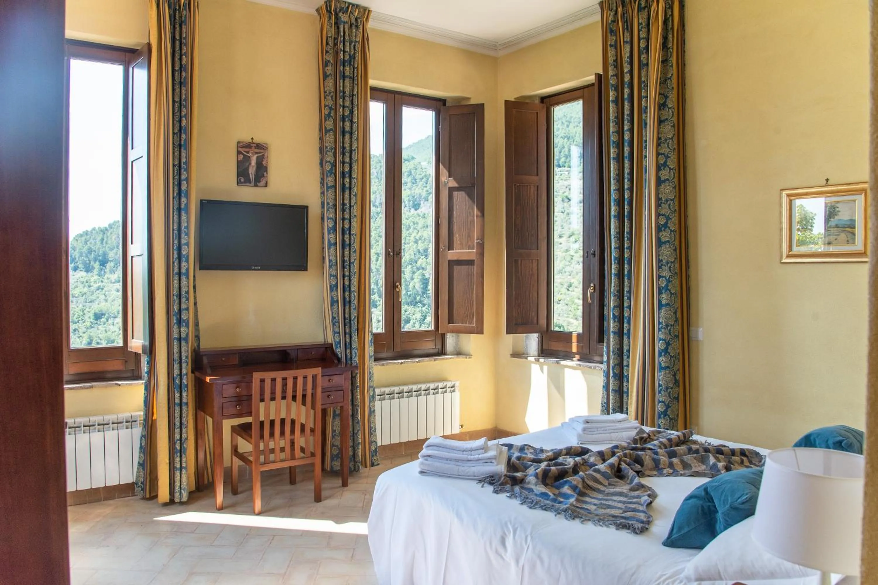 Bed in Relais Borgo Campello