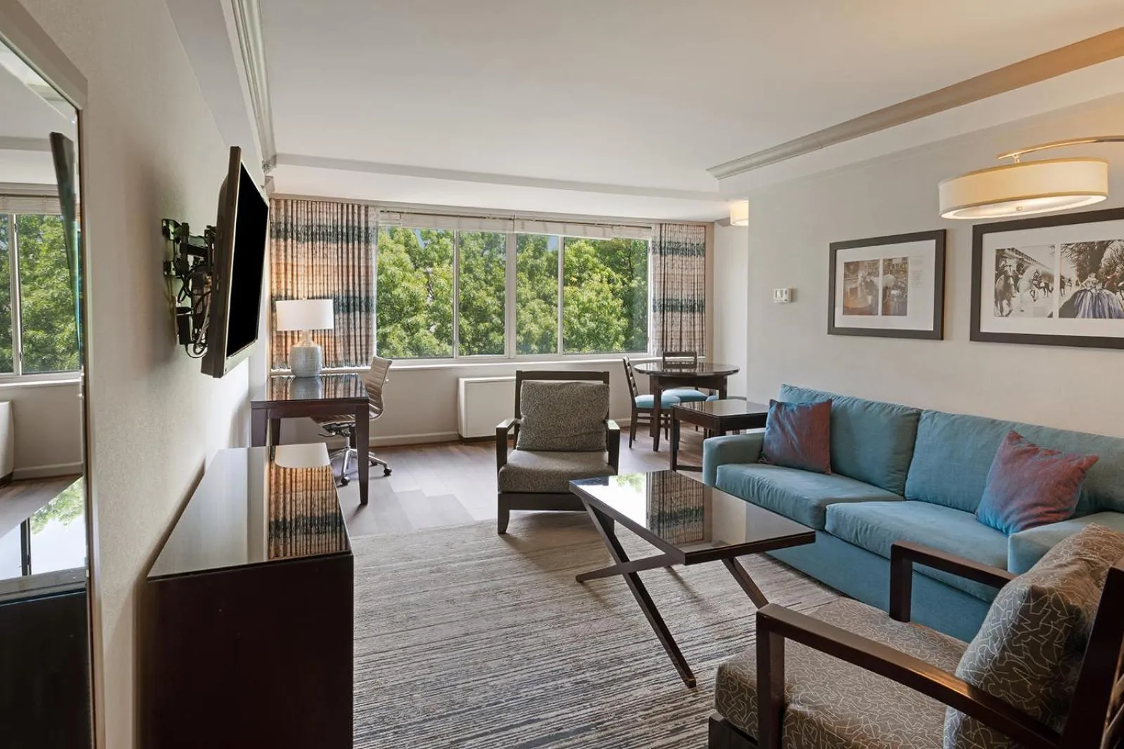 TV and multimedia in The River Inn