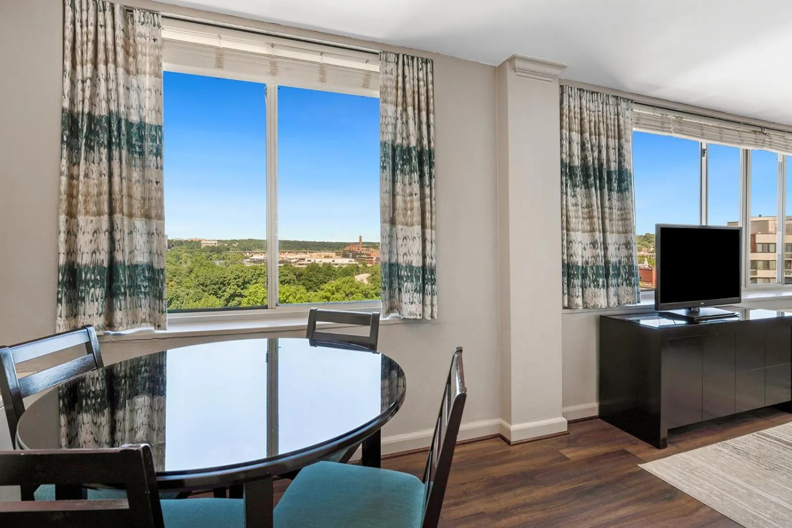 TV and multimedia in The River Inn