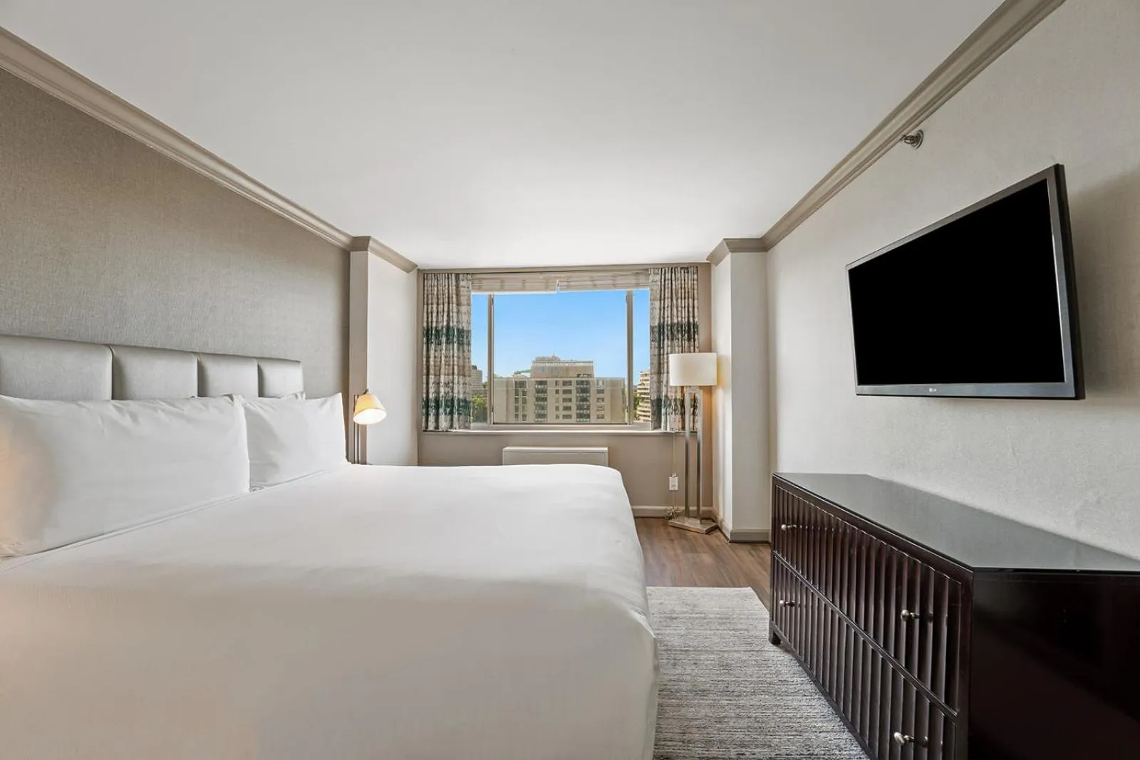 Bed in The River Inn