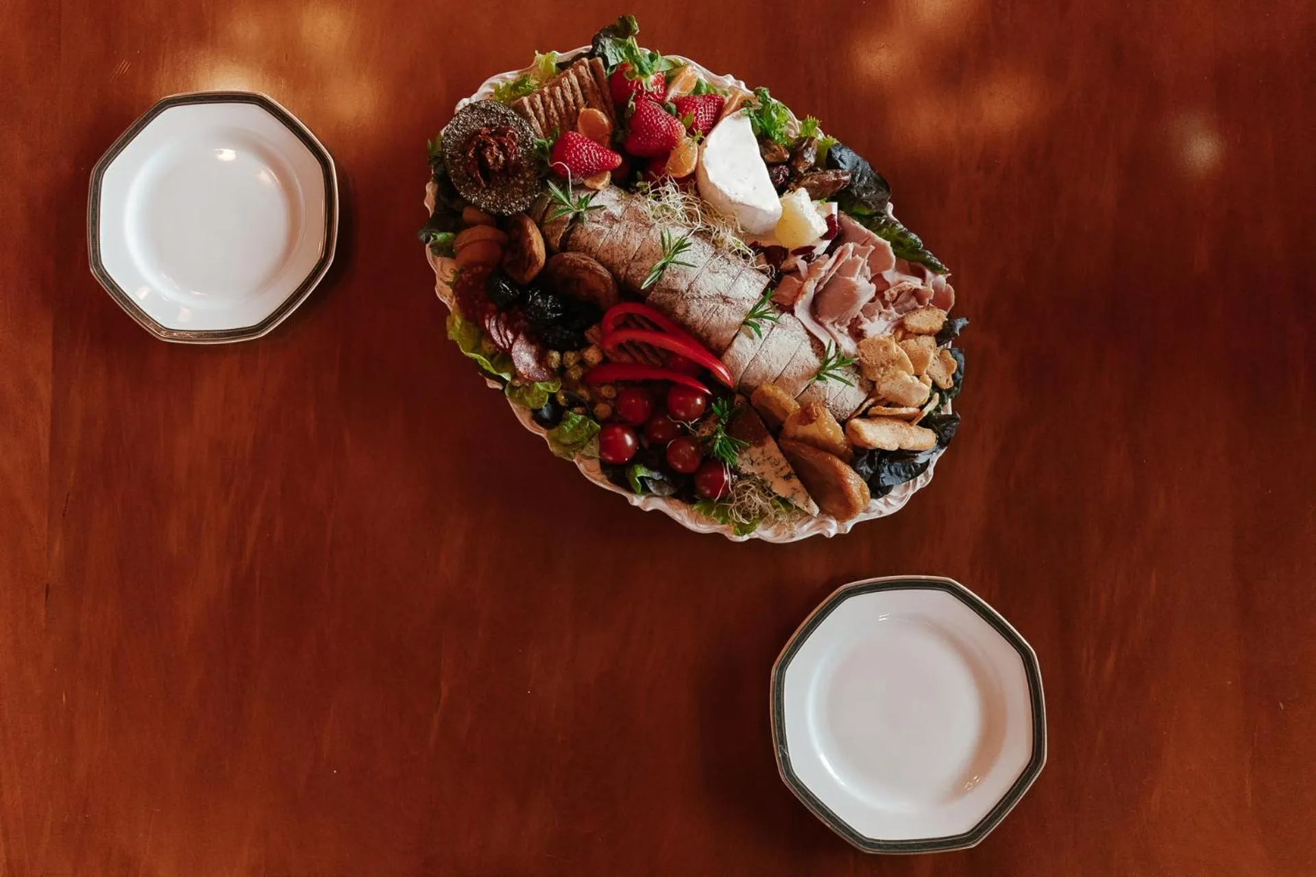 Meals in Hiwinui Country Estate