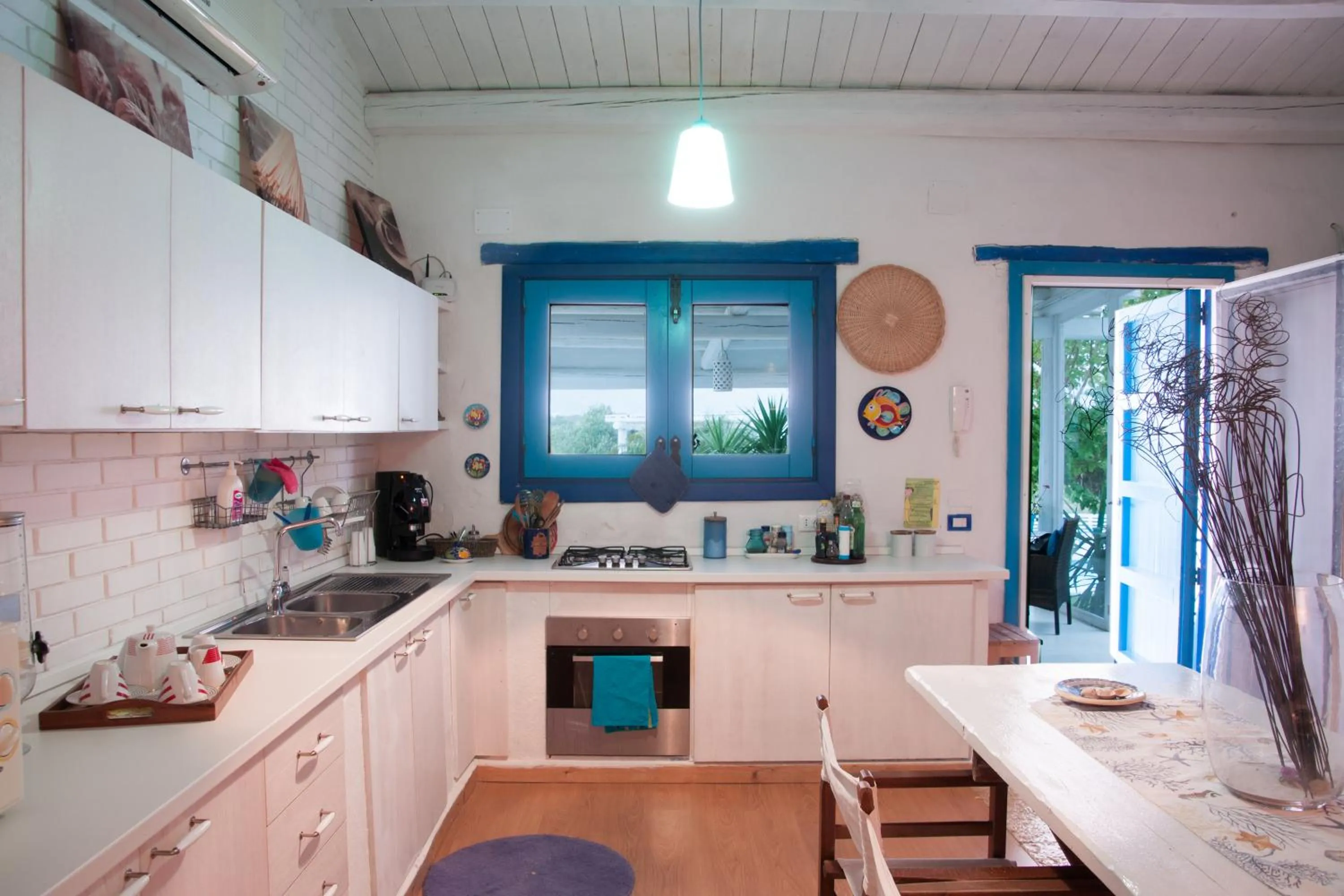 Communal kitchen in B&B Scacciapensieri