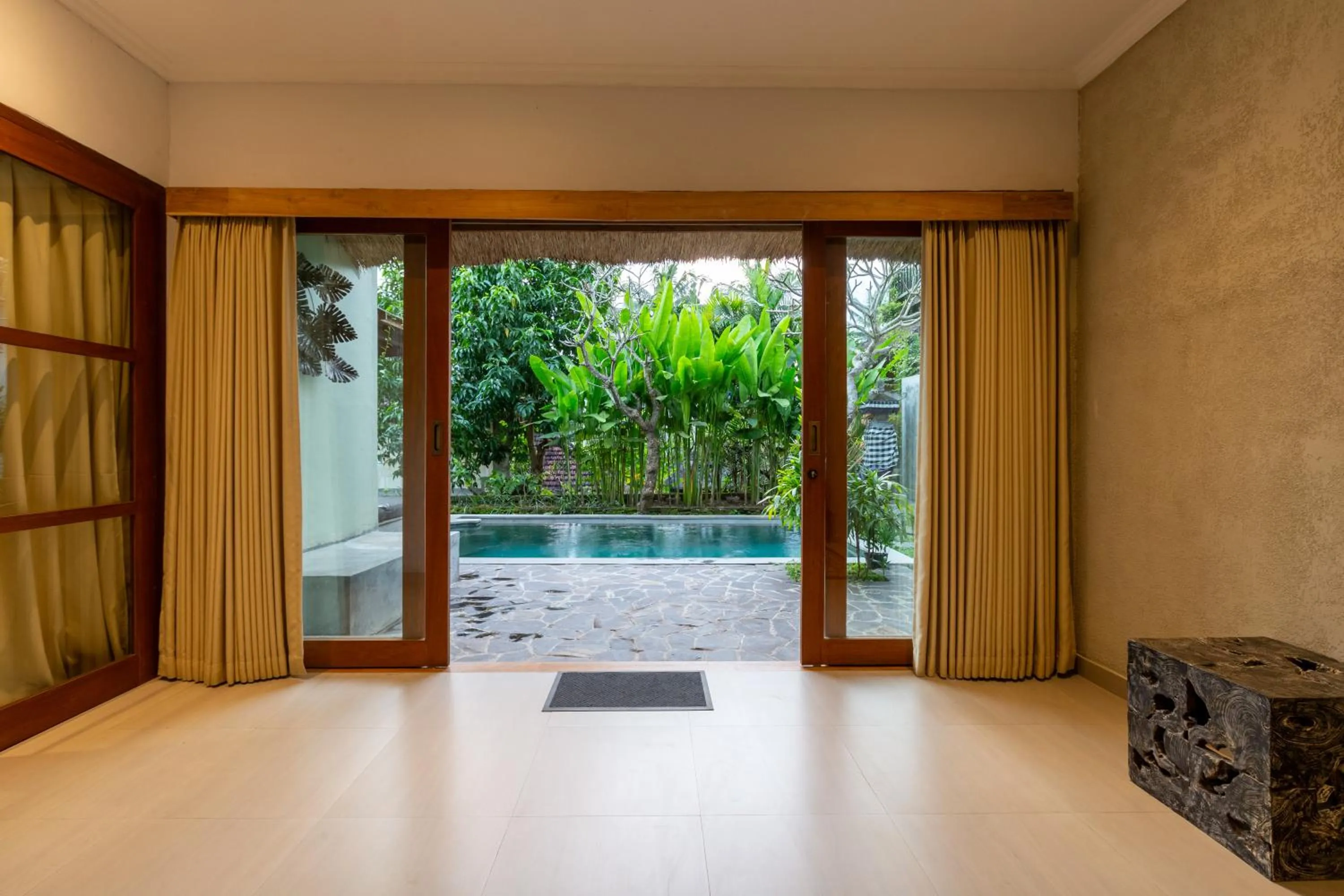 Day in Bije Boutique & Gallery