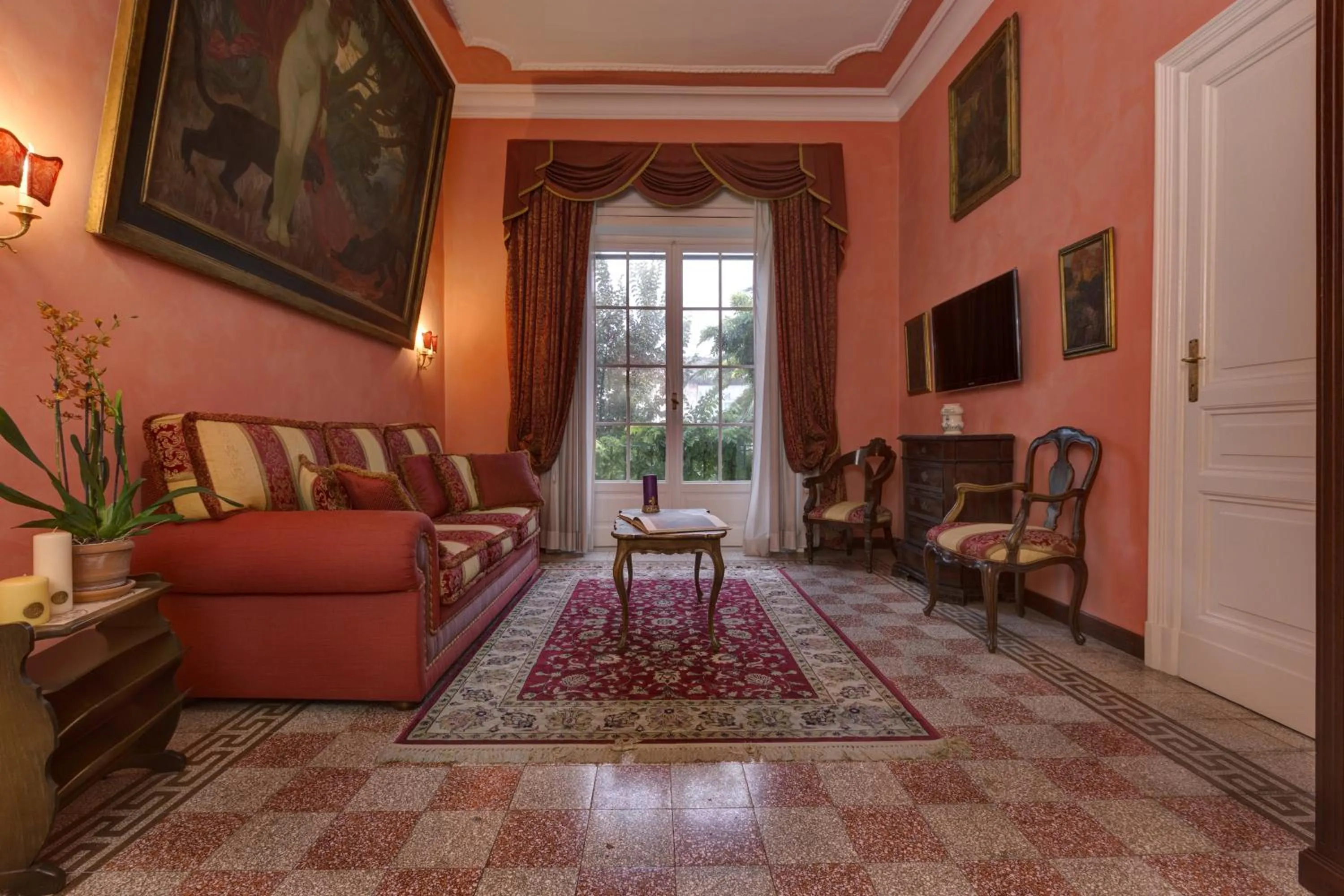 Day in Episcopo Lipinsky Luxury Suites