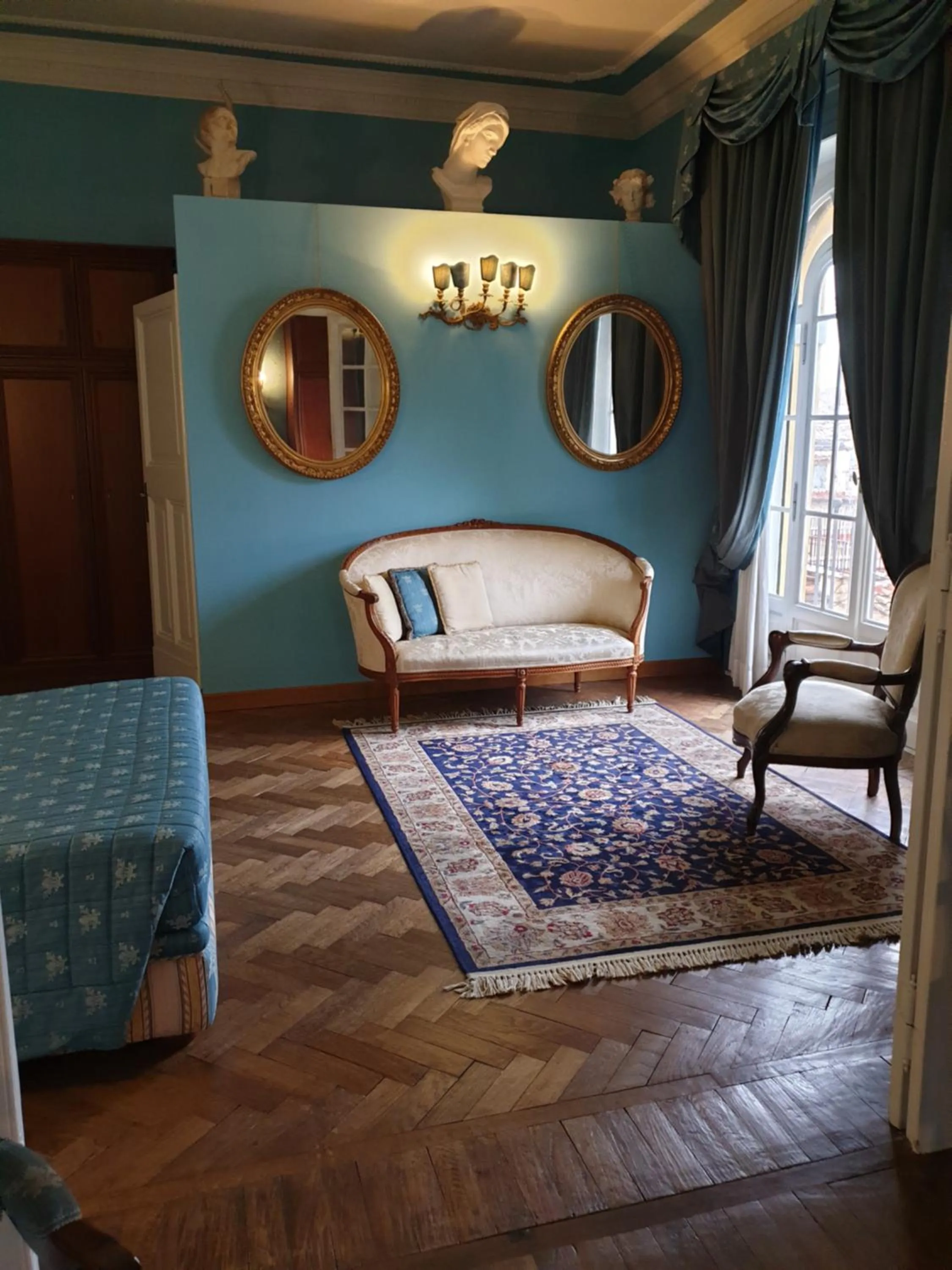 Bed in Episcopo Lipinsky Luxury Suites