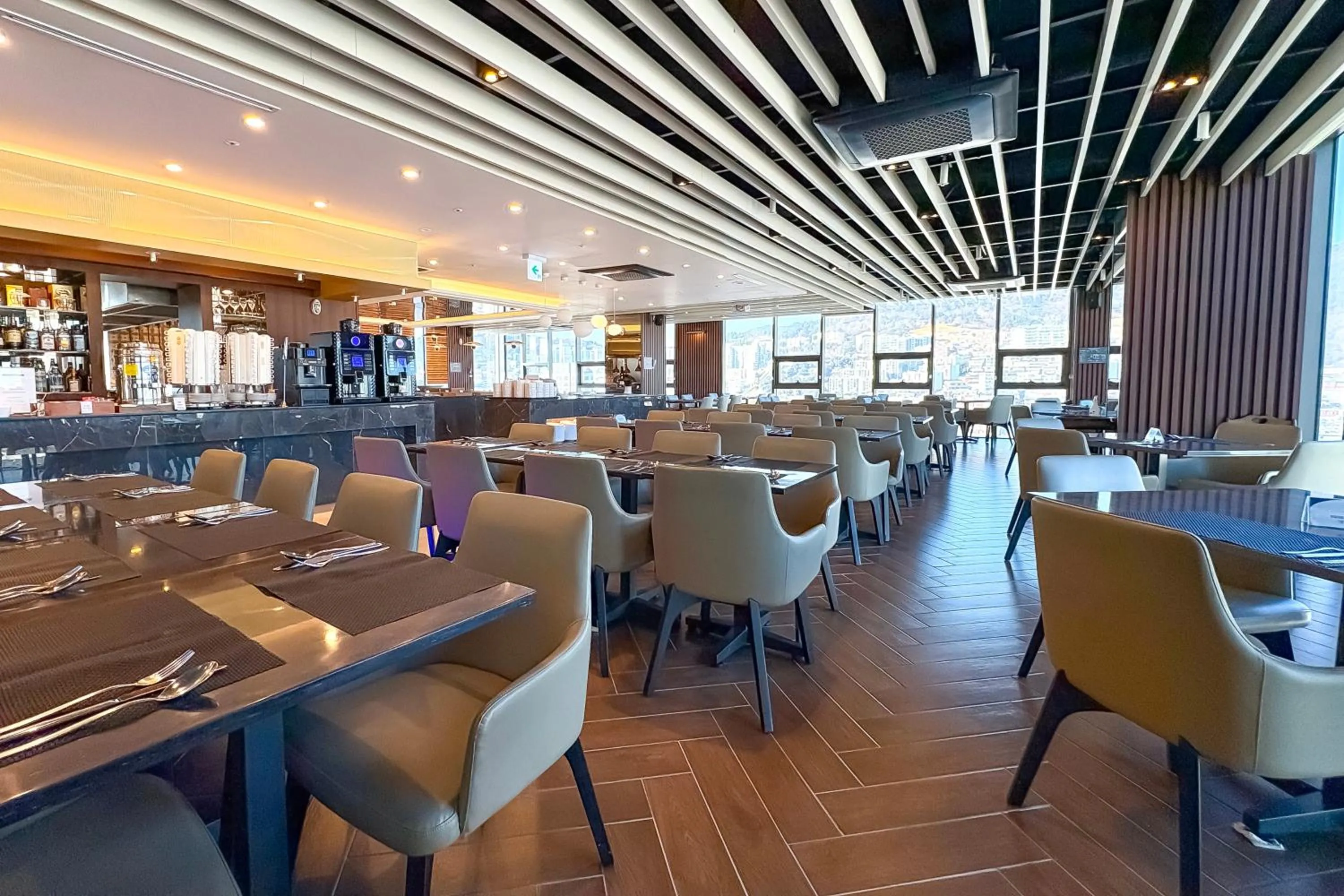 Restaurant/places to eat in Ramada Encore by Wyndham Busan Station