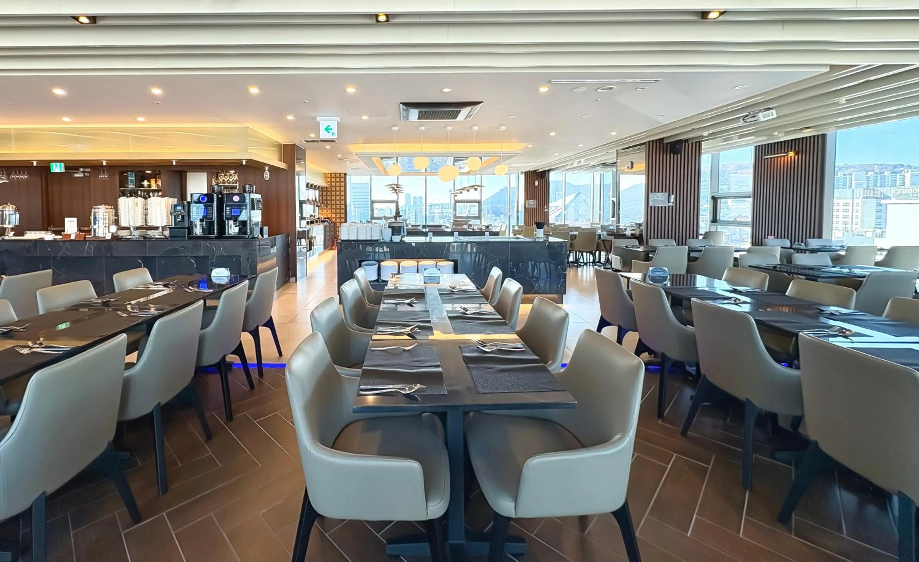Restaurant/places to eat in Ramada Encore by Wyndham Busan Station