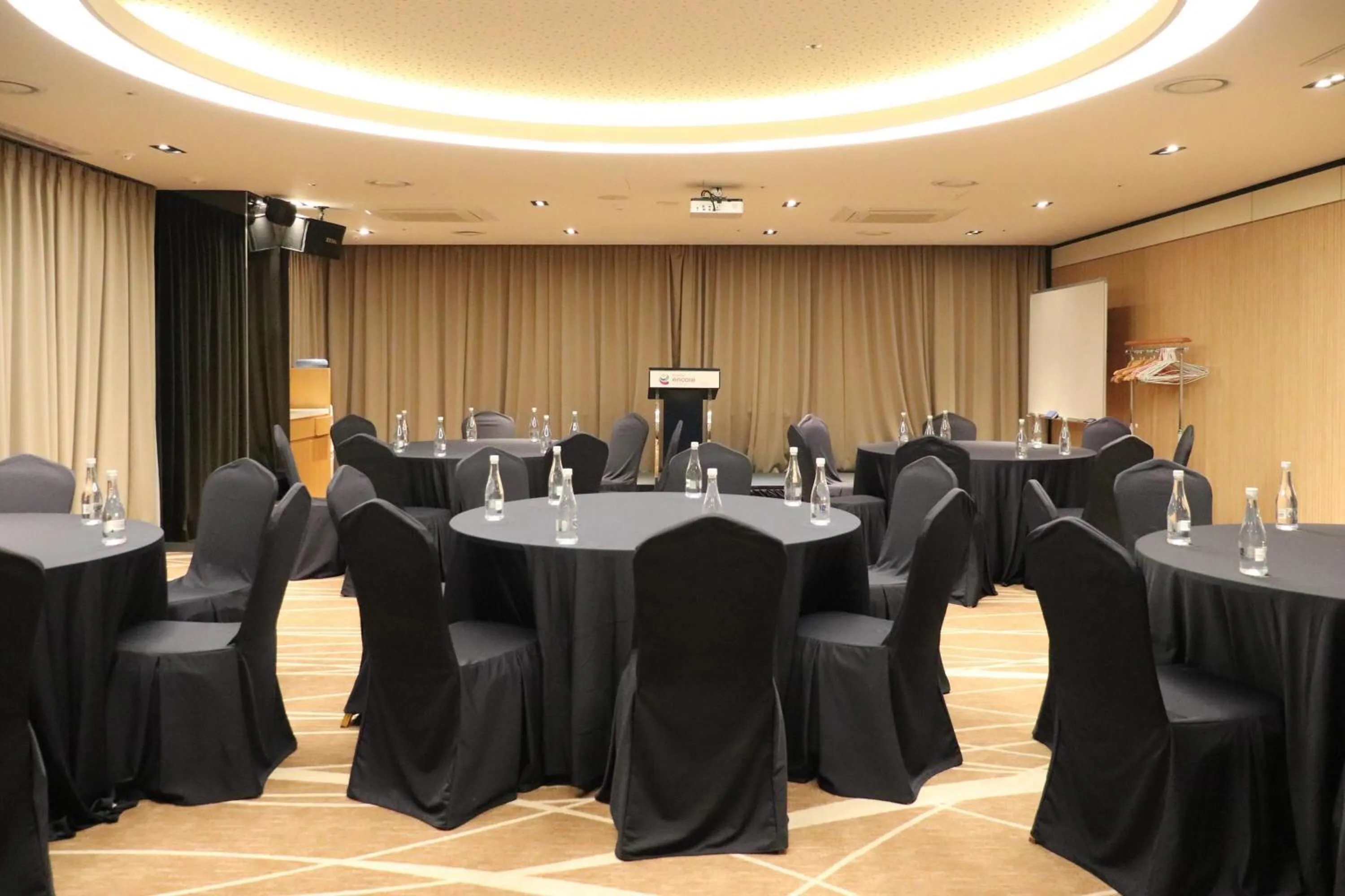 Meeting/conference room in Ramada Encore by Wyndham Busan Station