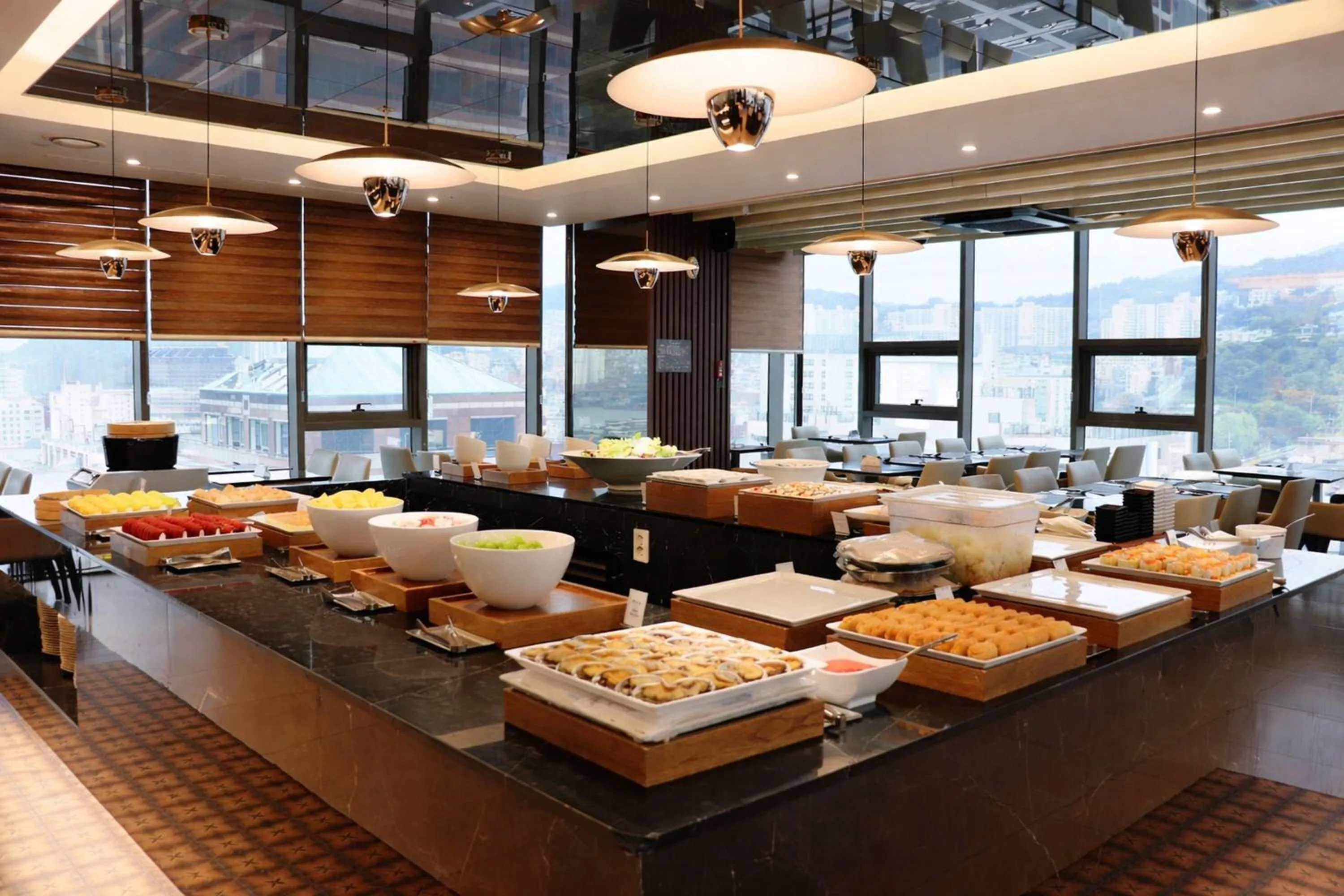 Restaurant/places to eat in Ramada Encore by Wyndham Busan Station