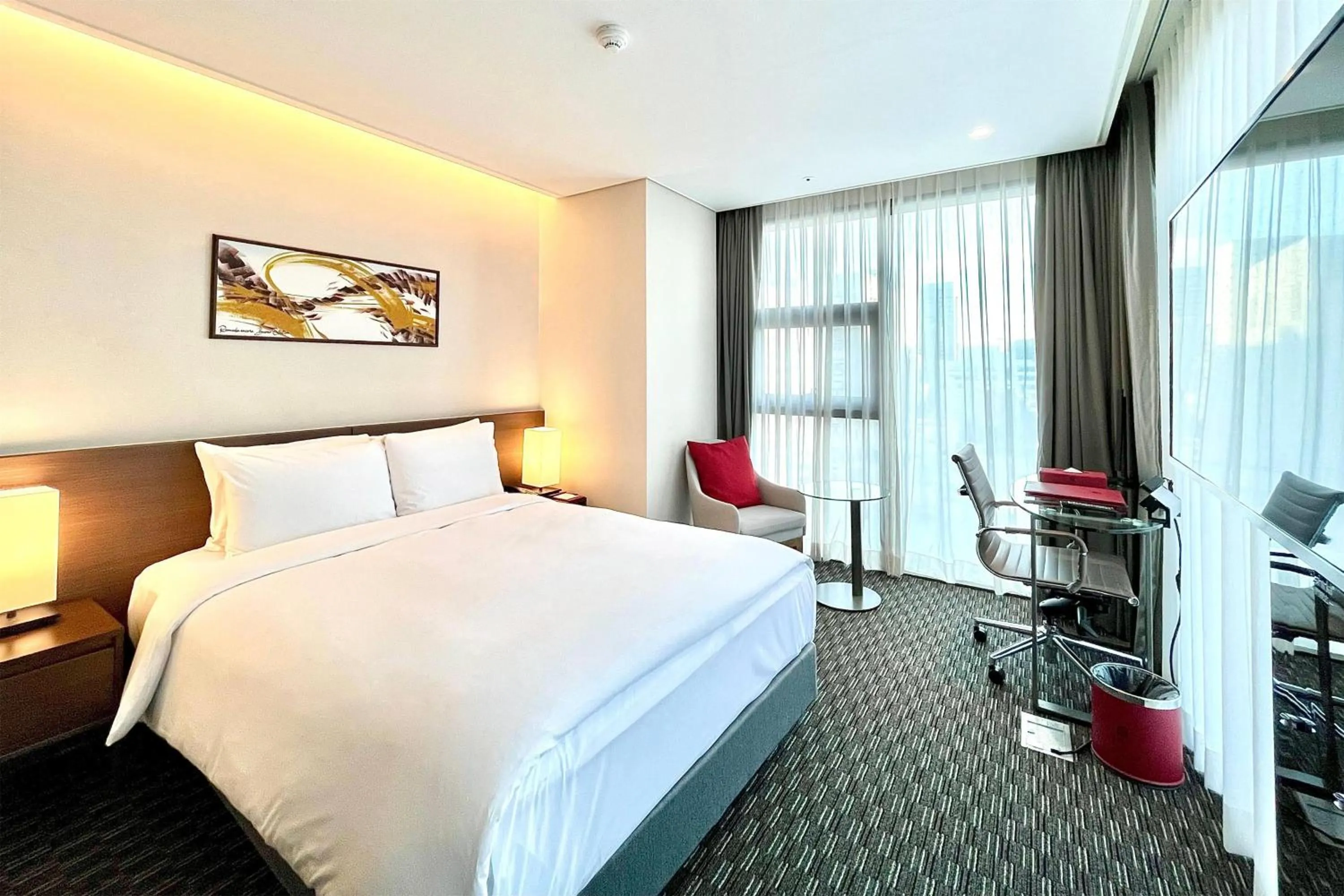 Deluxe Queen Room in Ramada Encore by Wyndham Busan Station