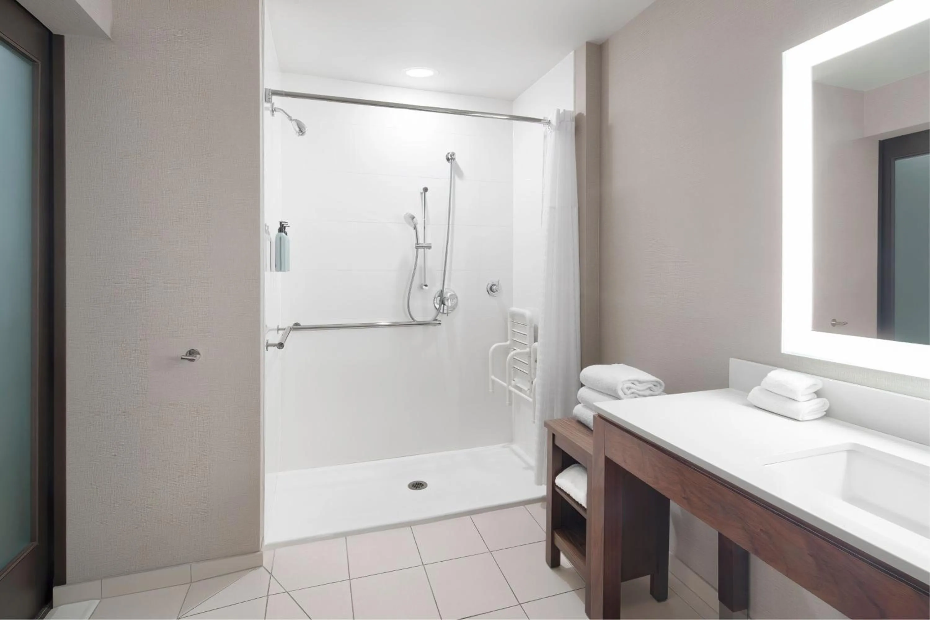 Bathroom in Courtyard by Marriott Seattle SeaTac Airport