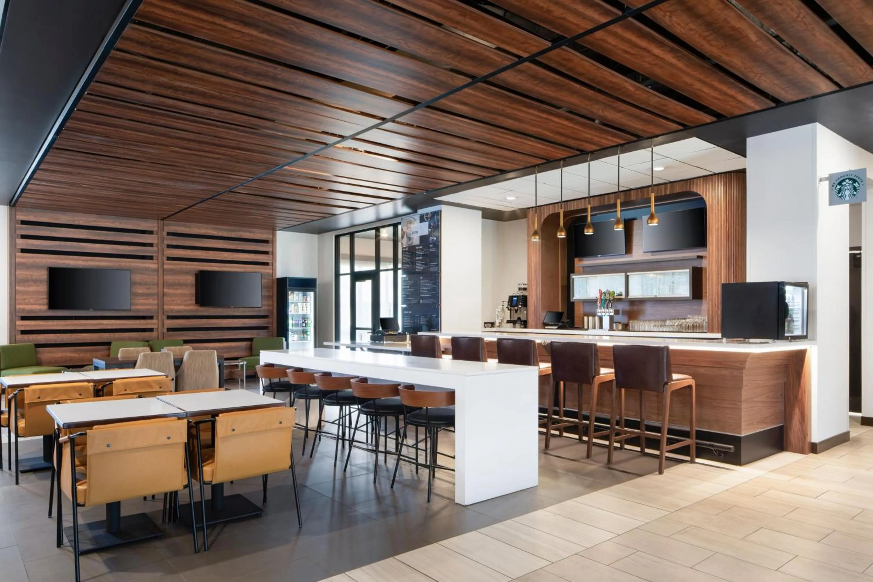 Restaurant/places to eat in Courtyard by Marriott Seattle SeaTac Airport