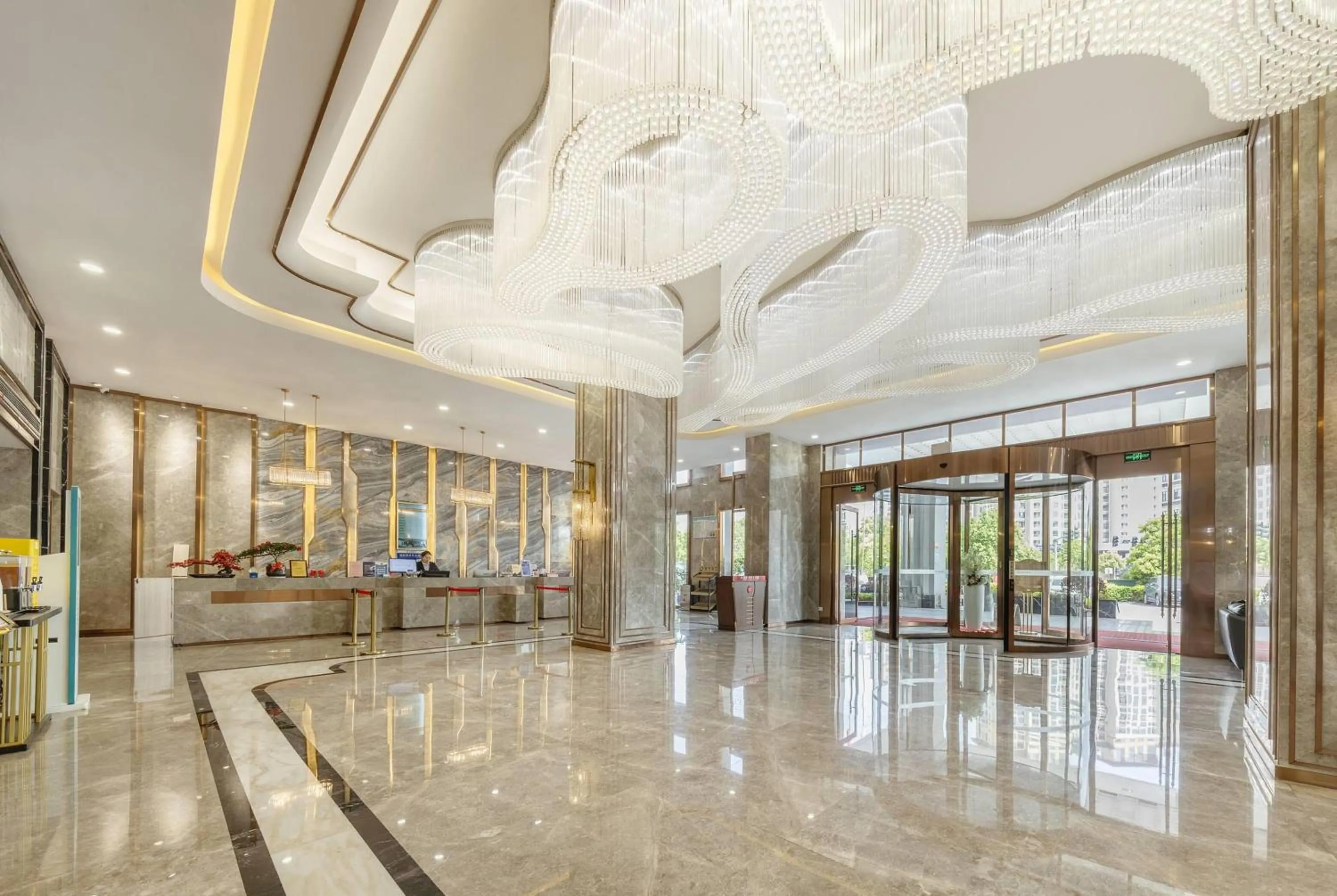Lobby or reception in Ramada by Wyndham Zhangjiajie
