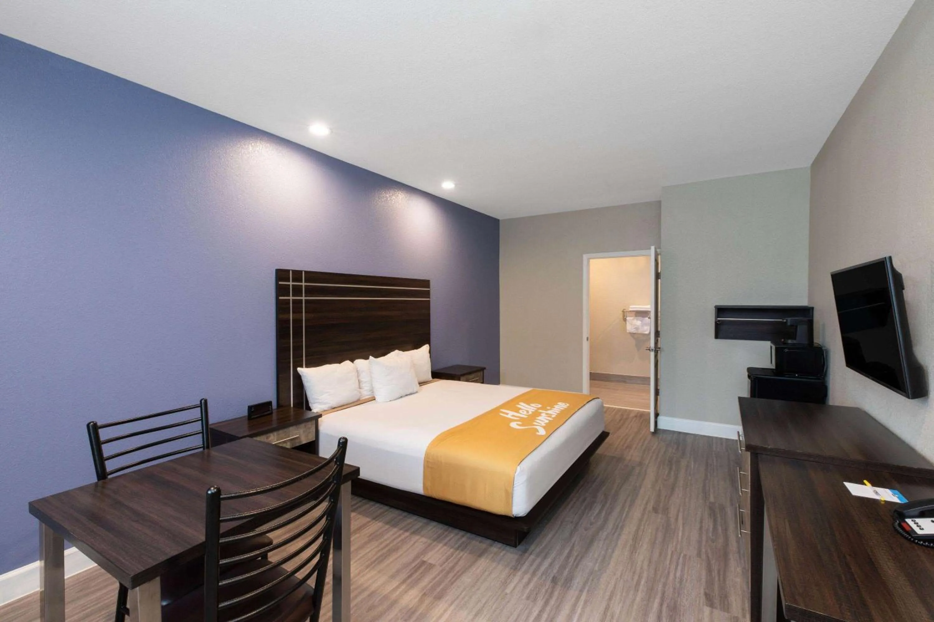 Photo of the whole room, Bed in Days Inn & Suites by Wyndham La Porte
