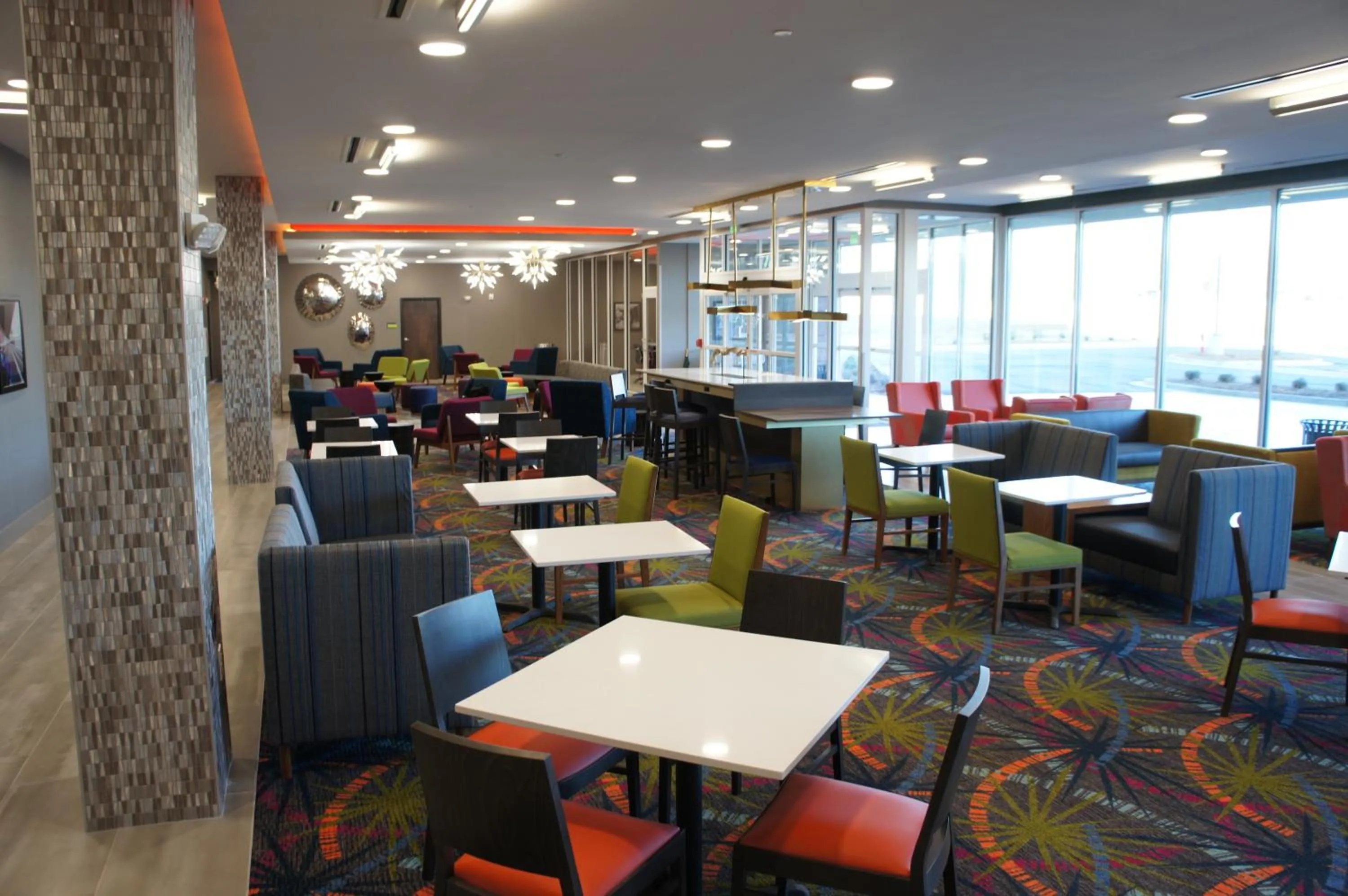 Restaurant/places to eat in La Quinta Inn & Suites by Wyndham Braselton