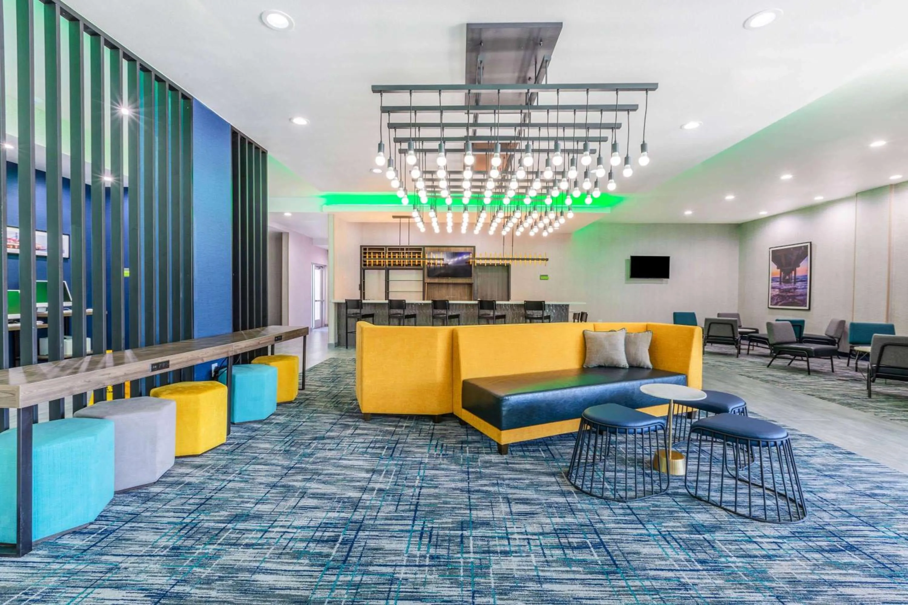 Lobby or reception in La Quinta Inn & Suites by Wyndham Galveston West Seawall