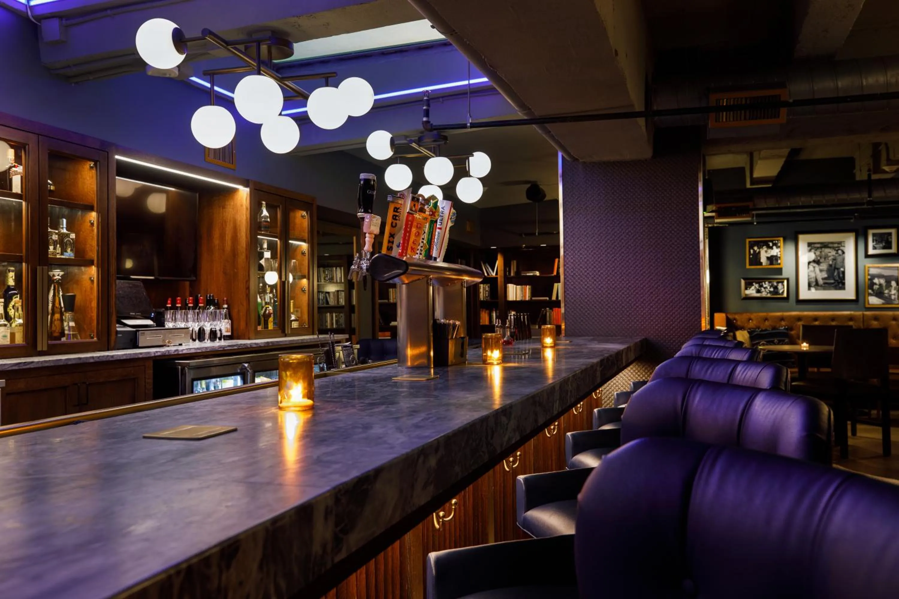 Lounge or bar in The Barfield, Autograph Collection