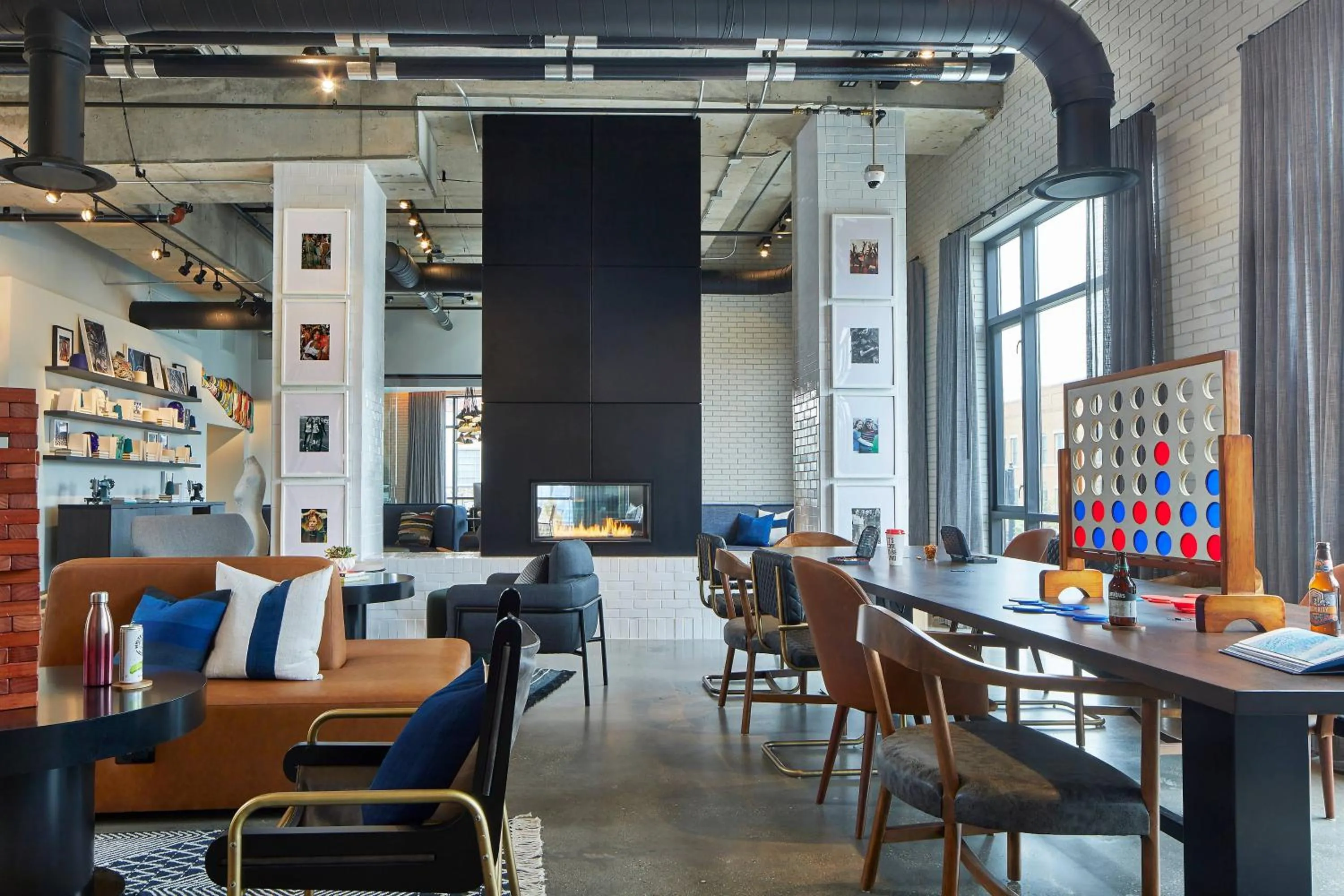 Lobby or reception in Moxy Columbus Short North