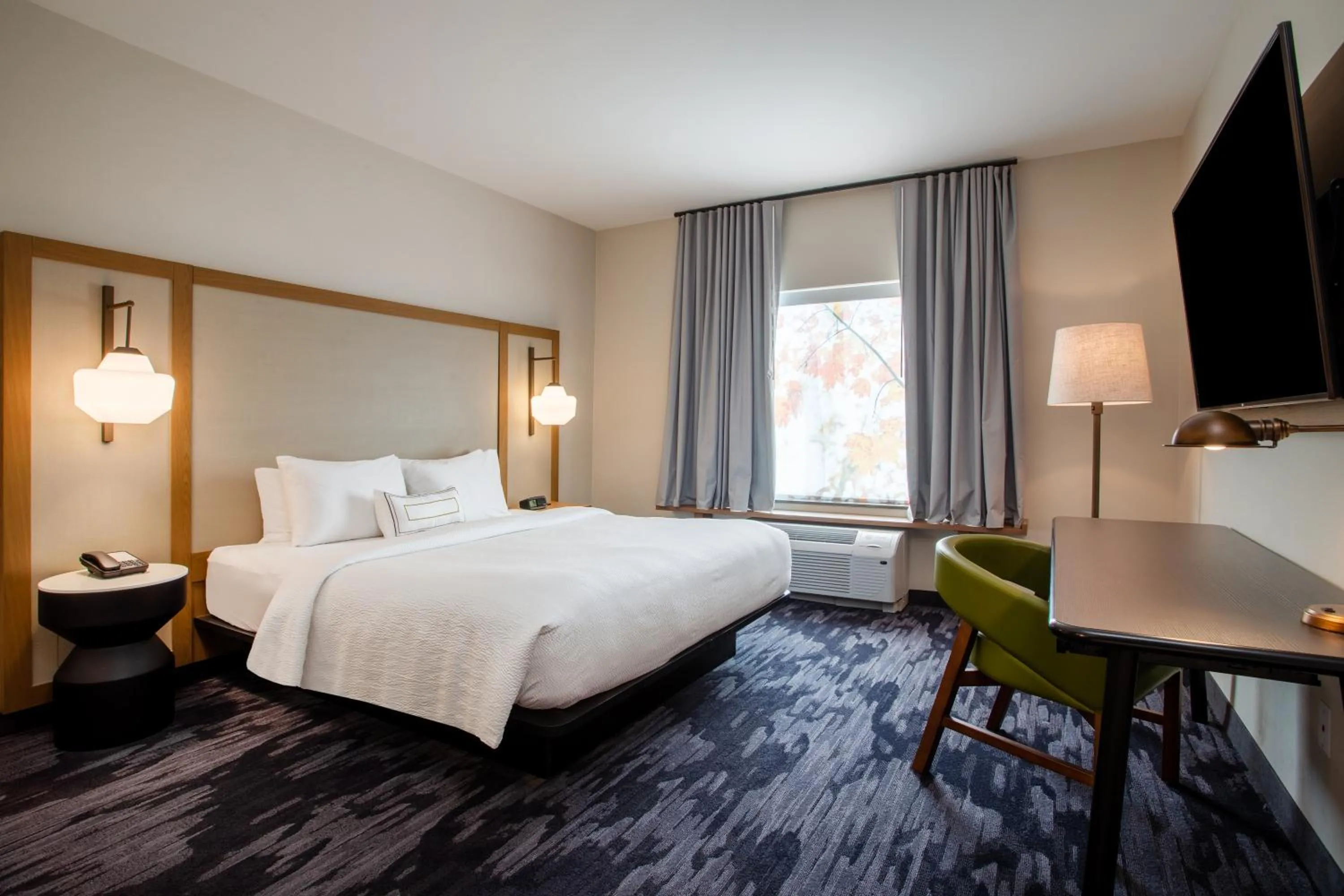 Bed in Fairfield Inn & Suites by Marriott Greenville Spartanburg/Duncan