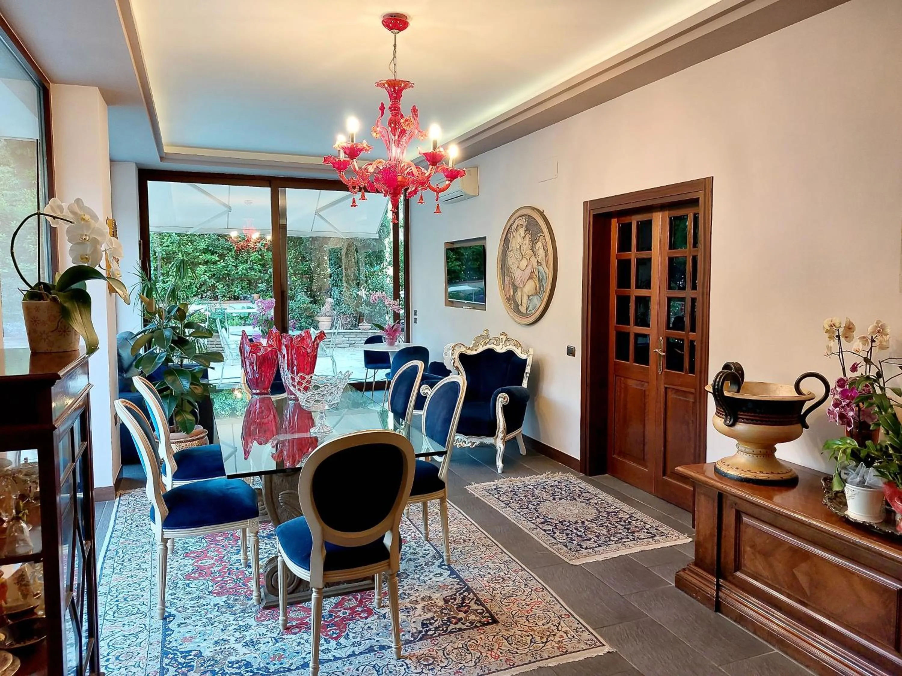 Communal lounge/ TV room in Villamena