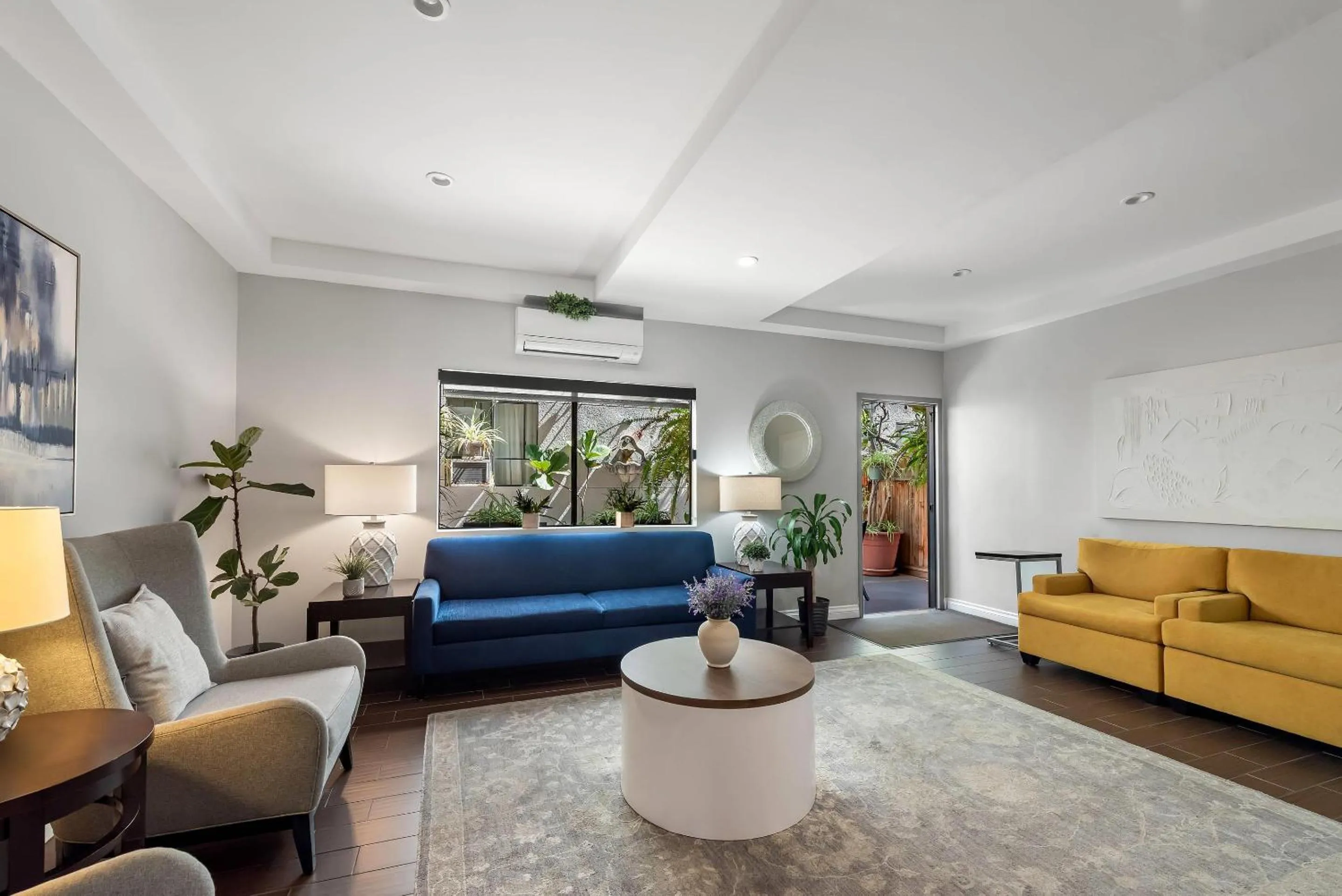 Lobby or reception in Comfort Inn Gaslamp Convention Center