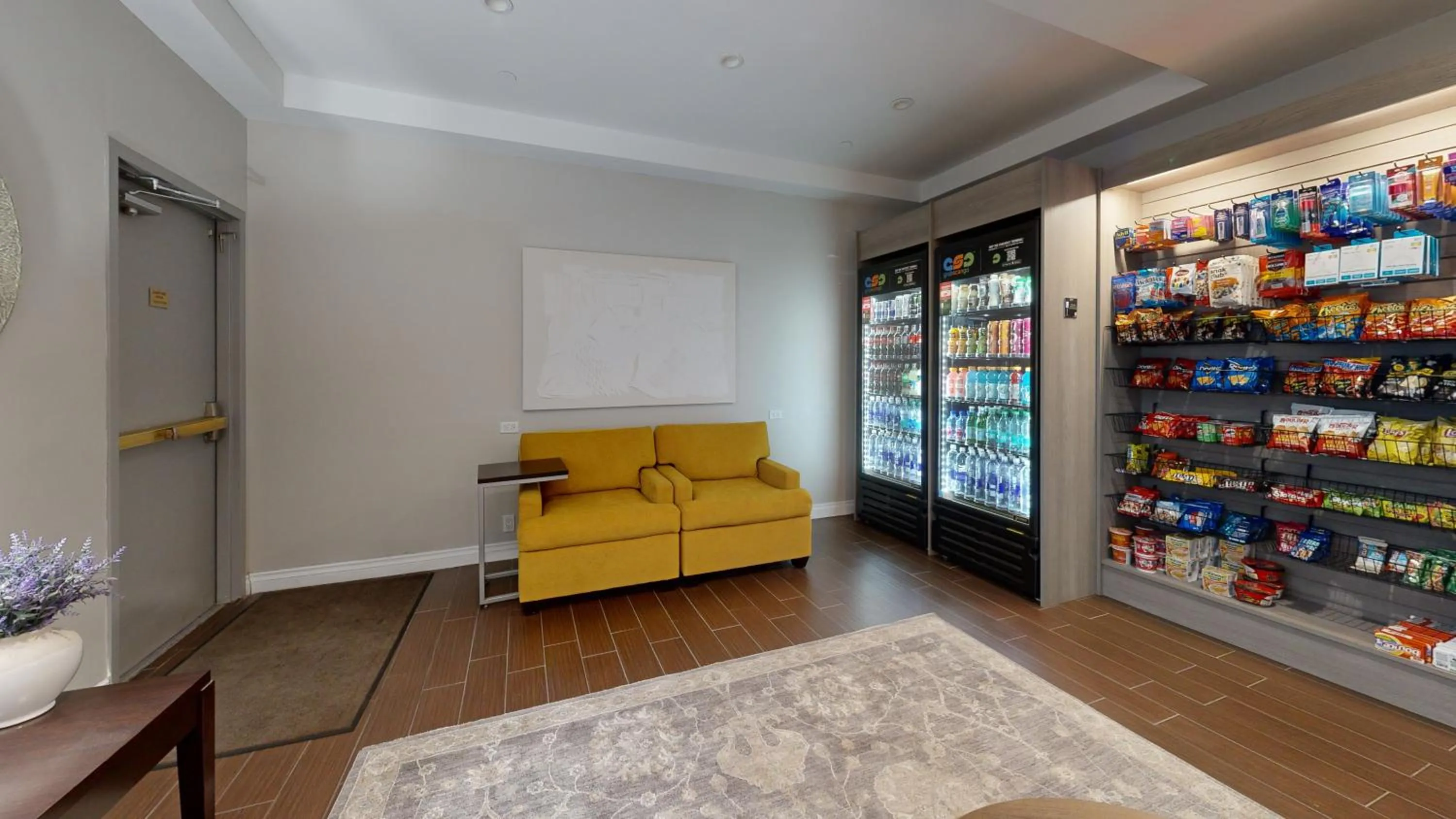 Seating area in Comfort Inn Gaslamp Convention Center