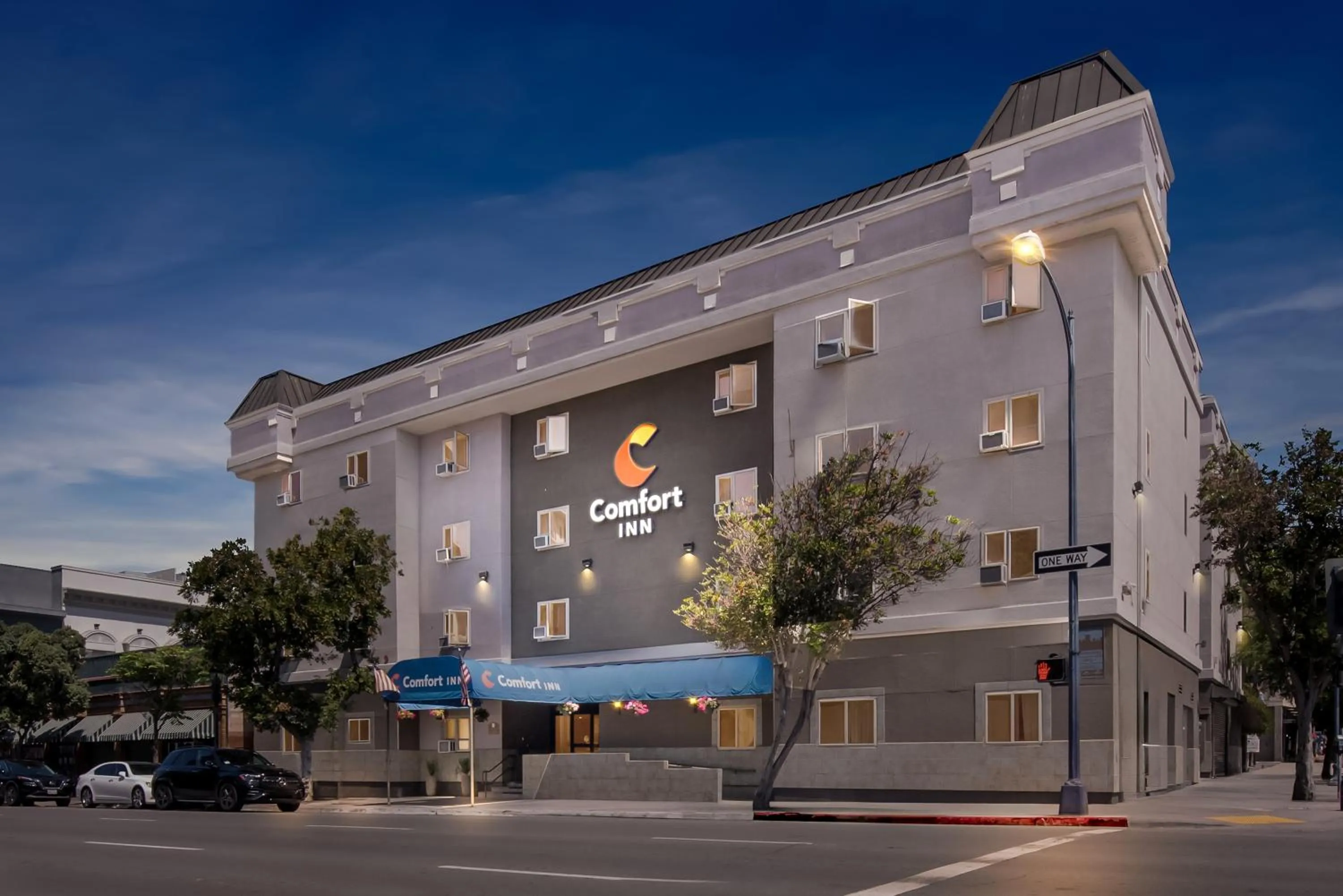 Property building in Comfort Inn Gaslamp Convention Center