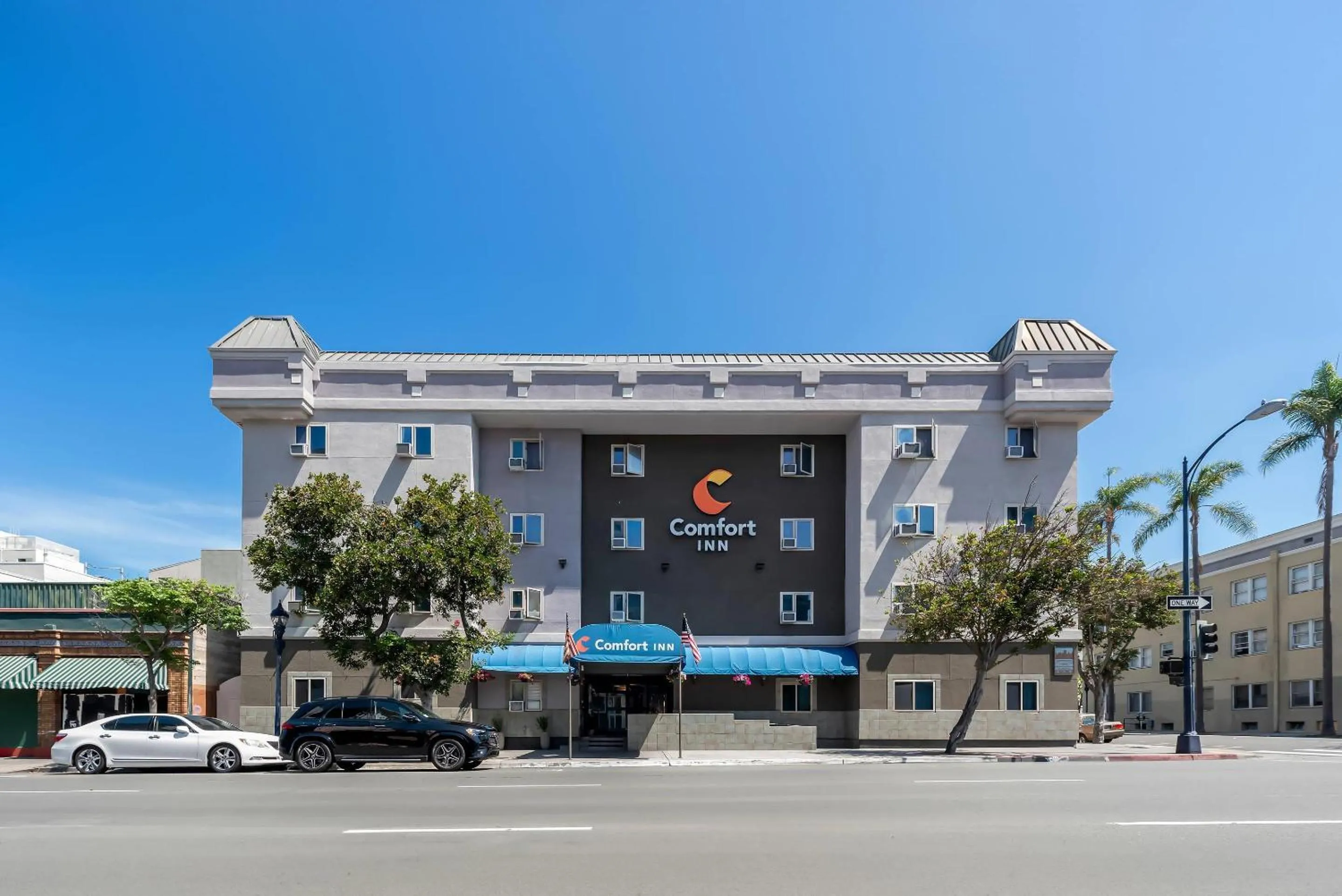 Property building in Comfort Inn Gaslamp Convention Center