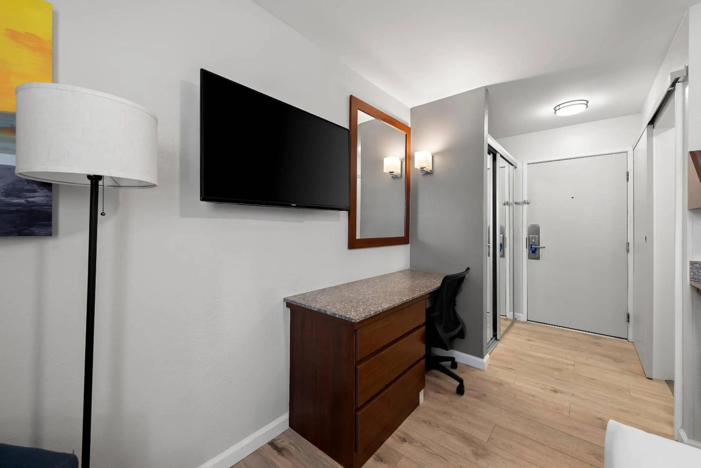 Bedroom in Comfort Inn Gaslamp Convention Center