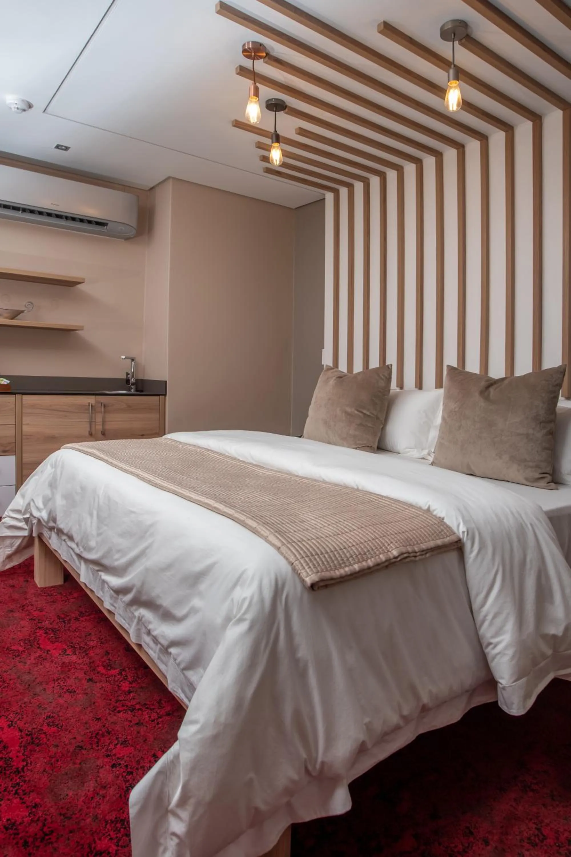 Bed in LOCH LOGAN HOTEL