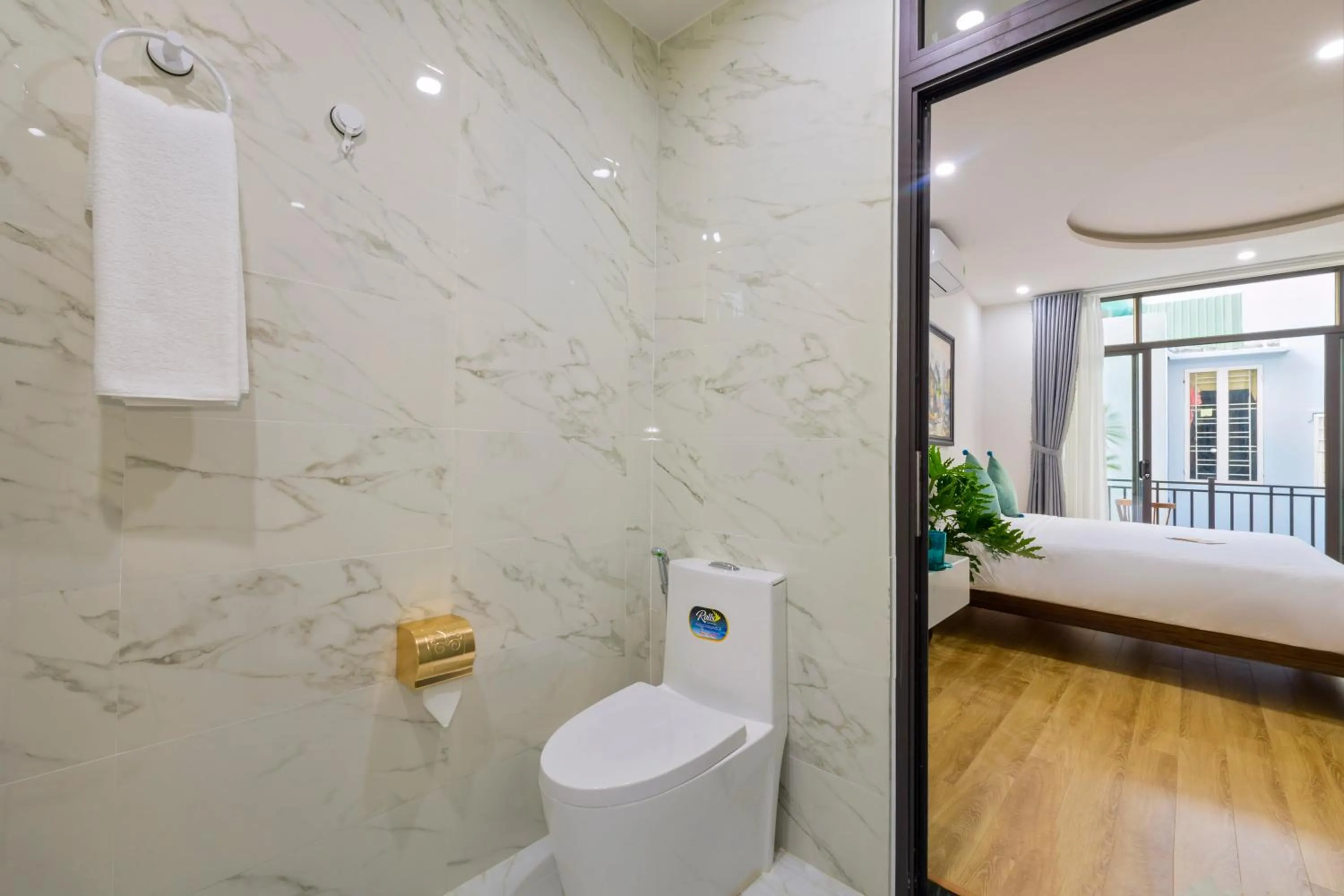 Shower in Onion Homestay