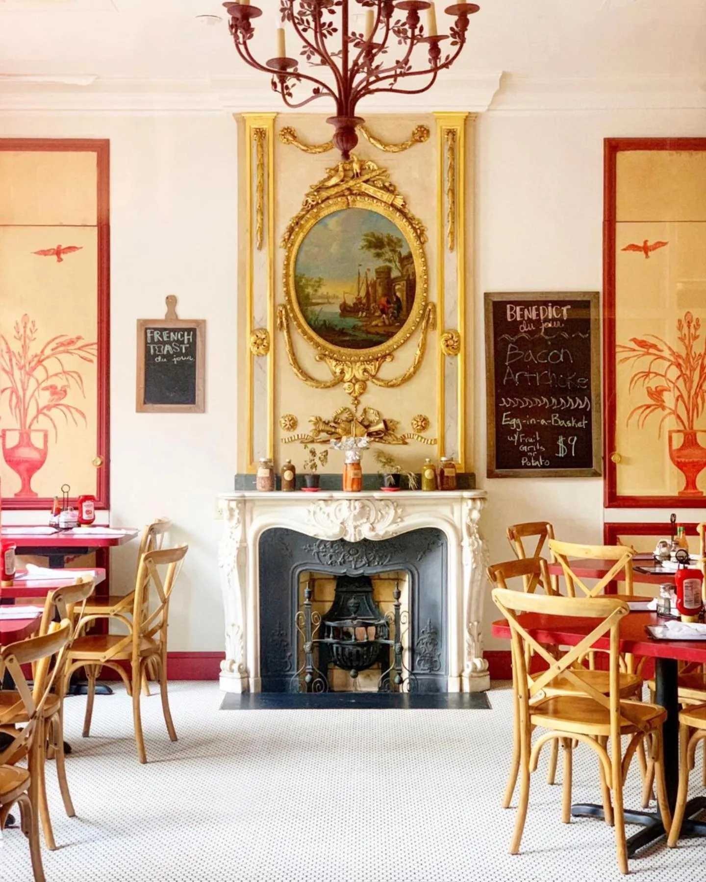 Restaurant/places to eat in Prince Conti Hotel