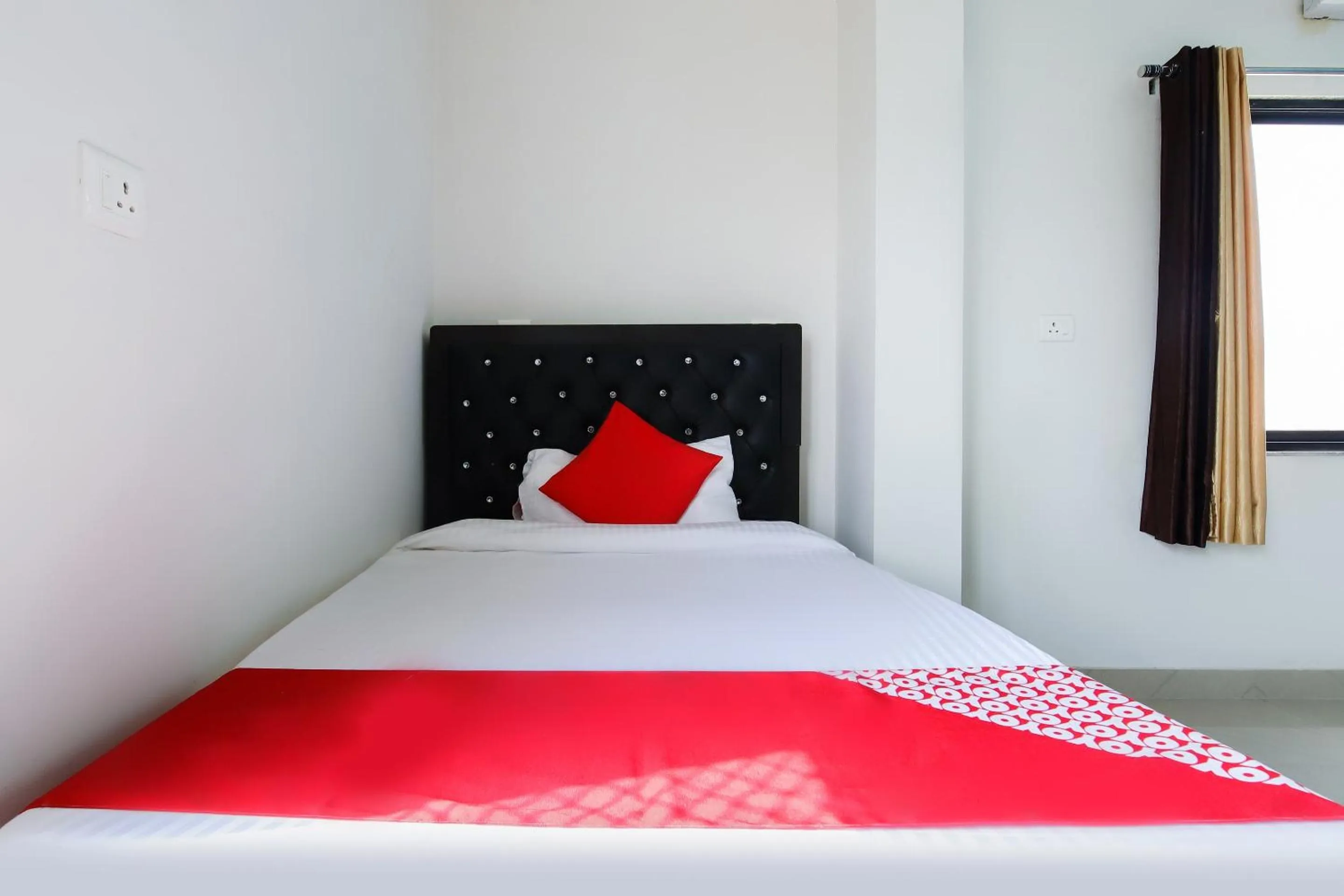 Bedroom in Hotel O Udaipur Valley