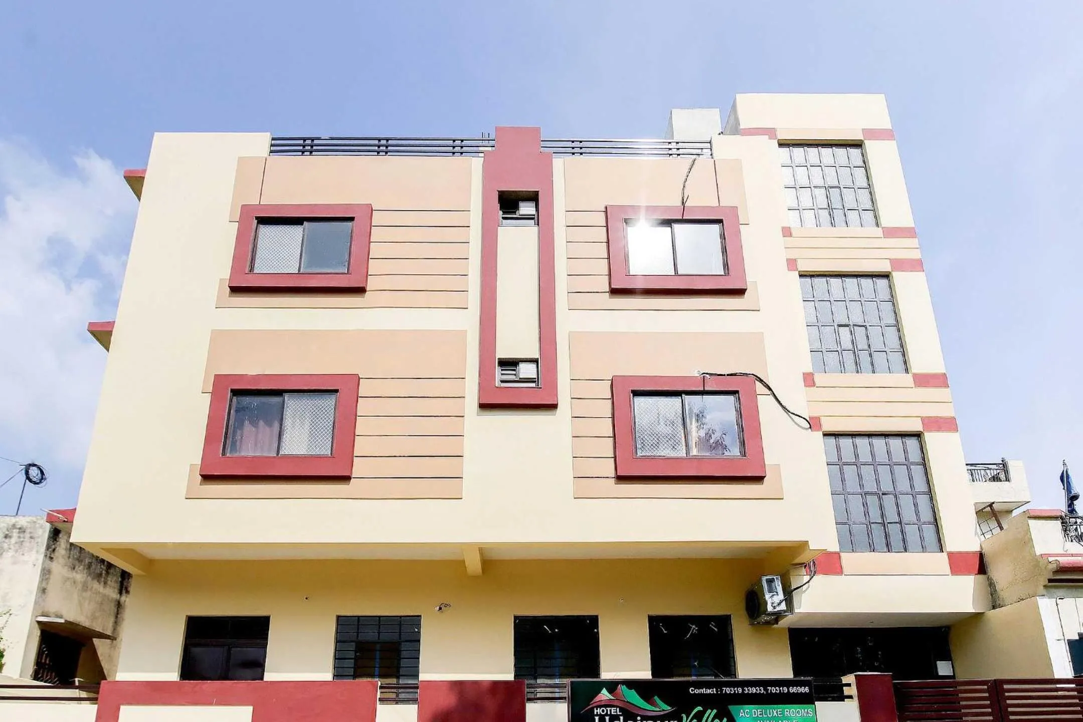 Facade/entrance in Hotel O Udaipur Valley