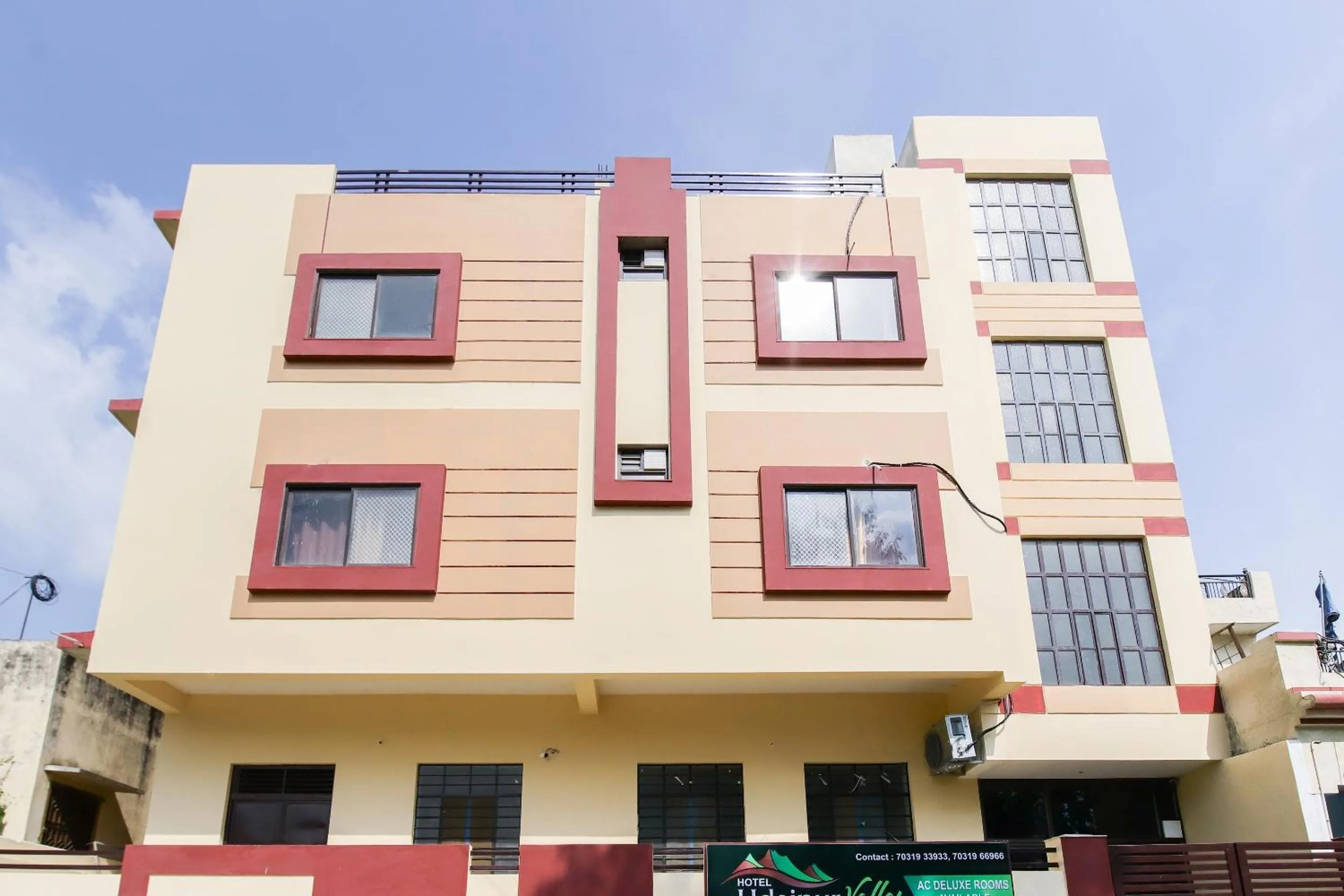Facade/entrance in Hotel O Udaipur Valley