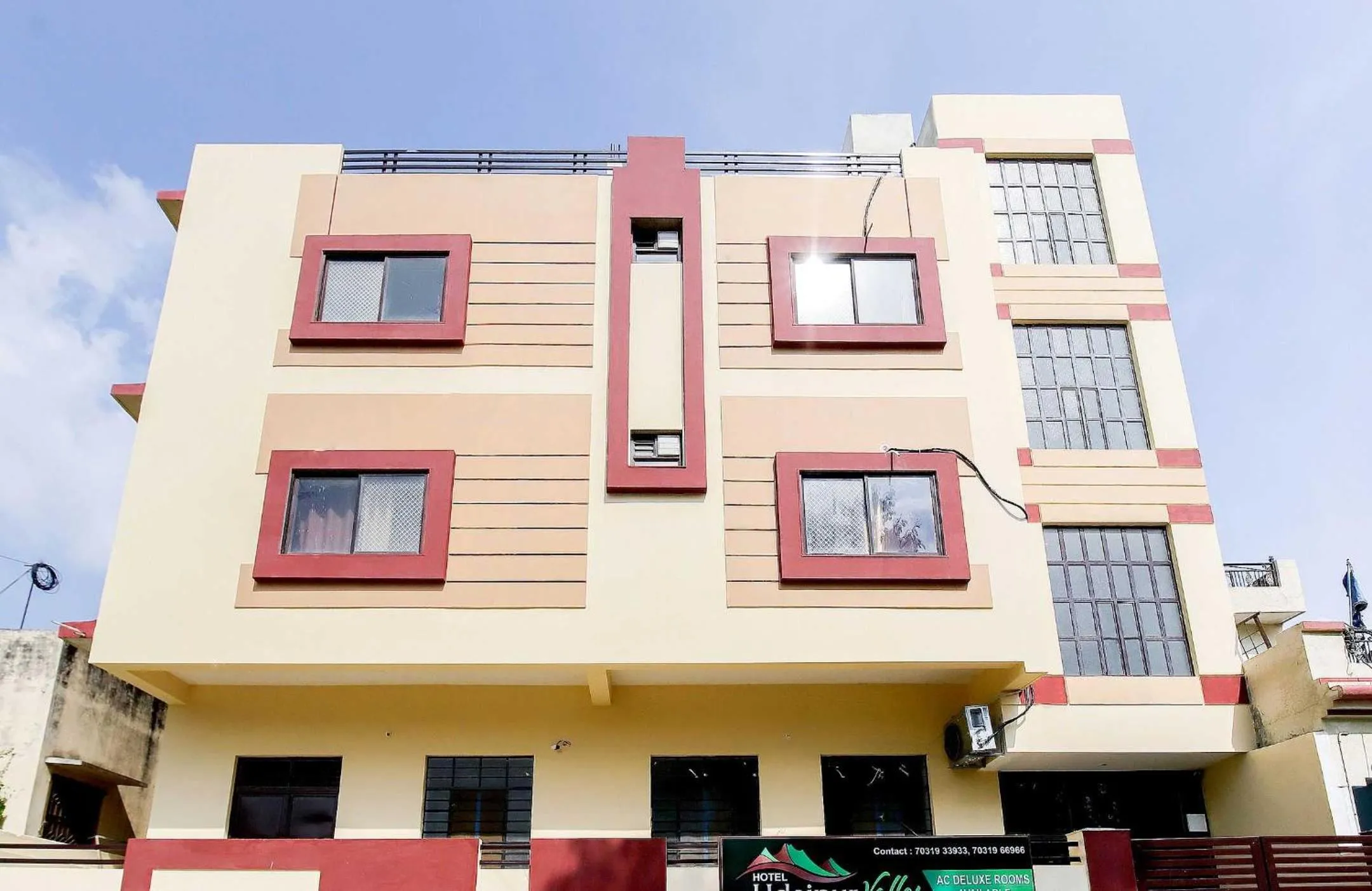 Facade/entrance in Hotel O Udaipur Valley